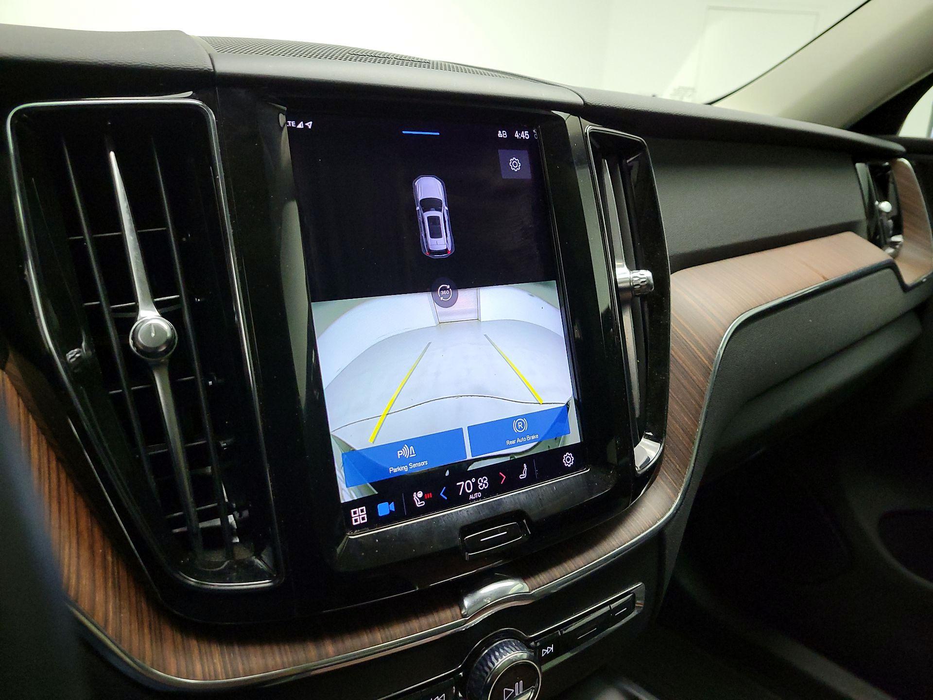 Thumbnail: 2023 Volvo XC60 - 14