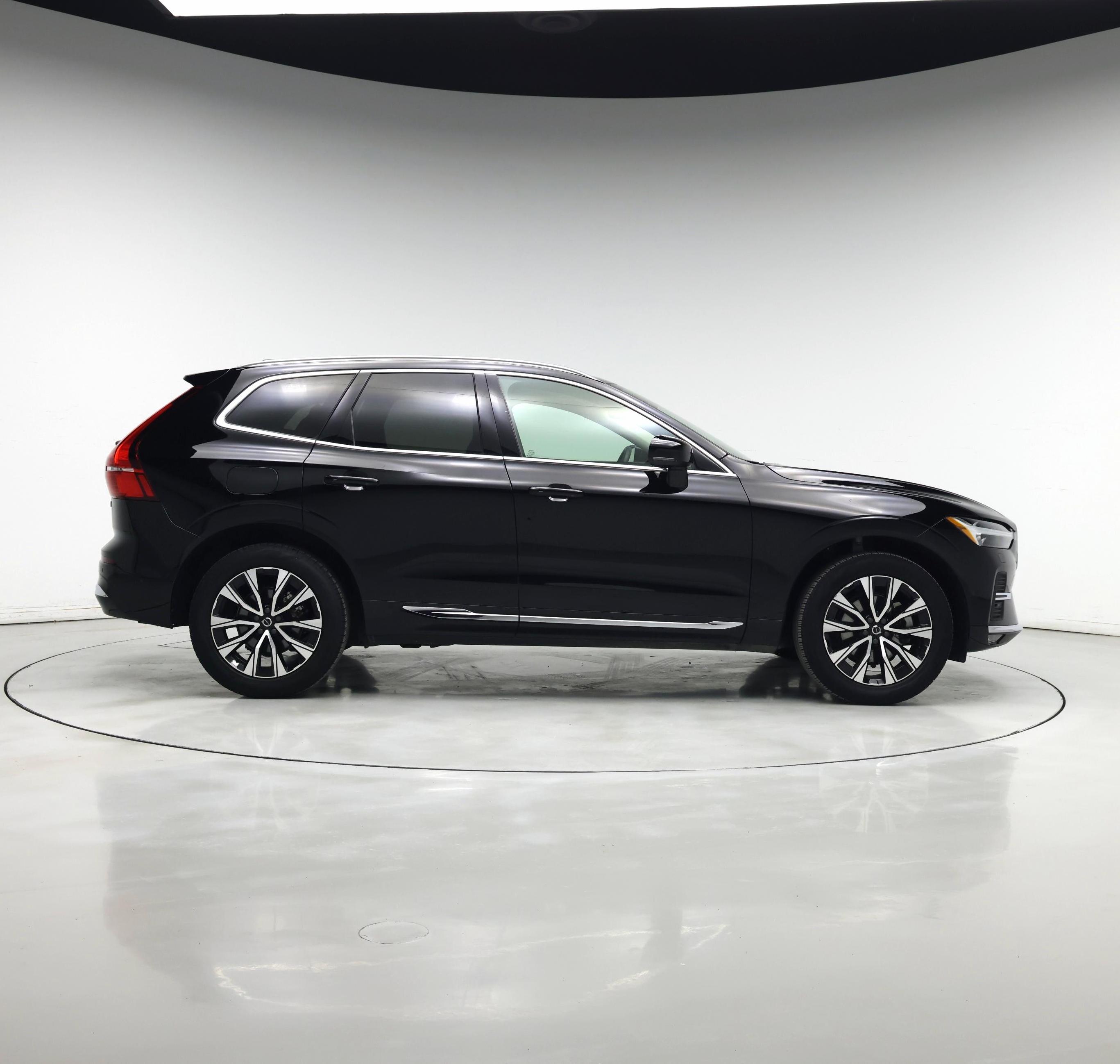 Thumbnail: 2023 Volvo XC60 - 7