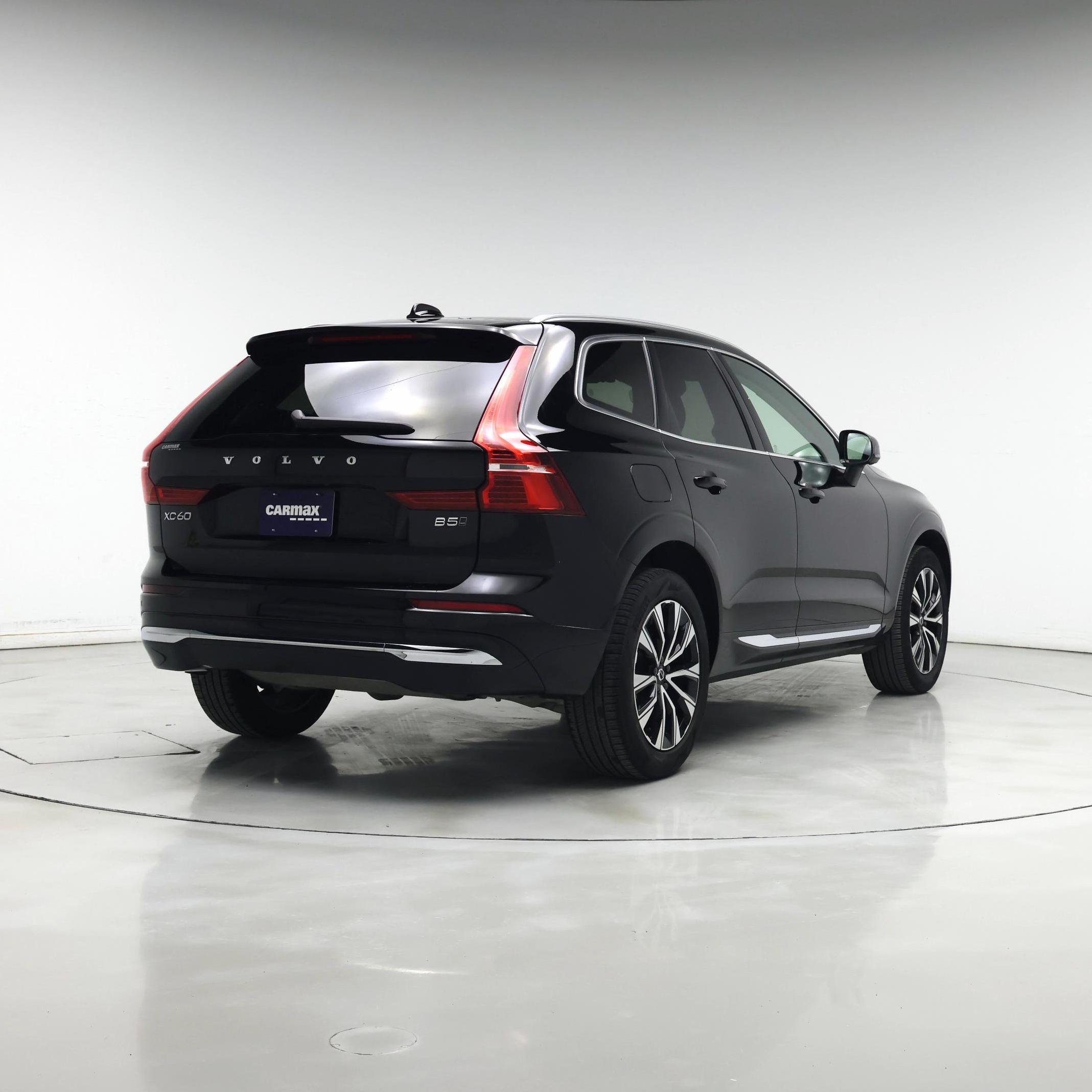 Thumbnail: 2023 Volvo XC60 - 8
