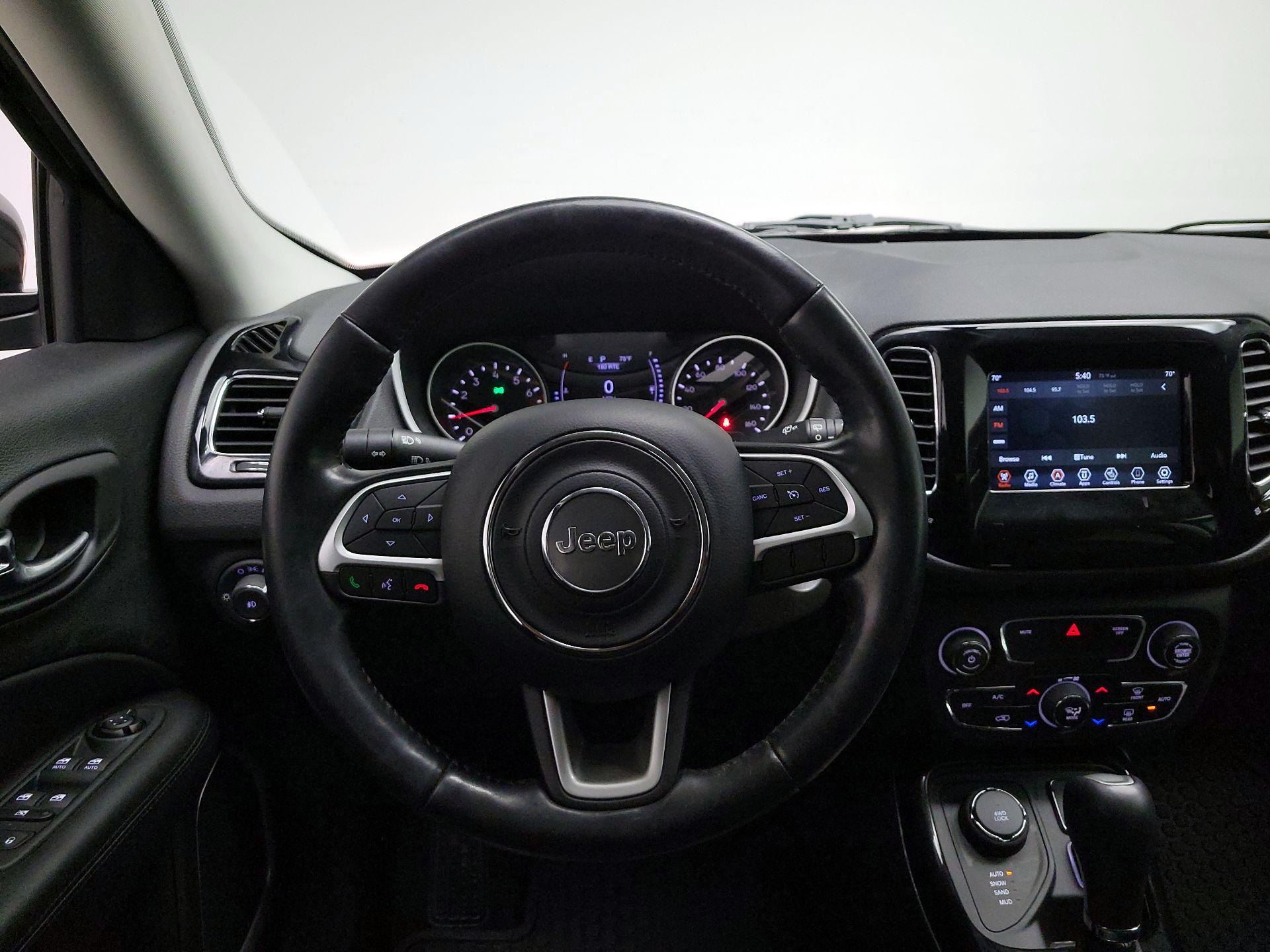 Thumbnail: 2020 Jeep Compass - 10