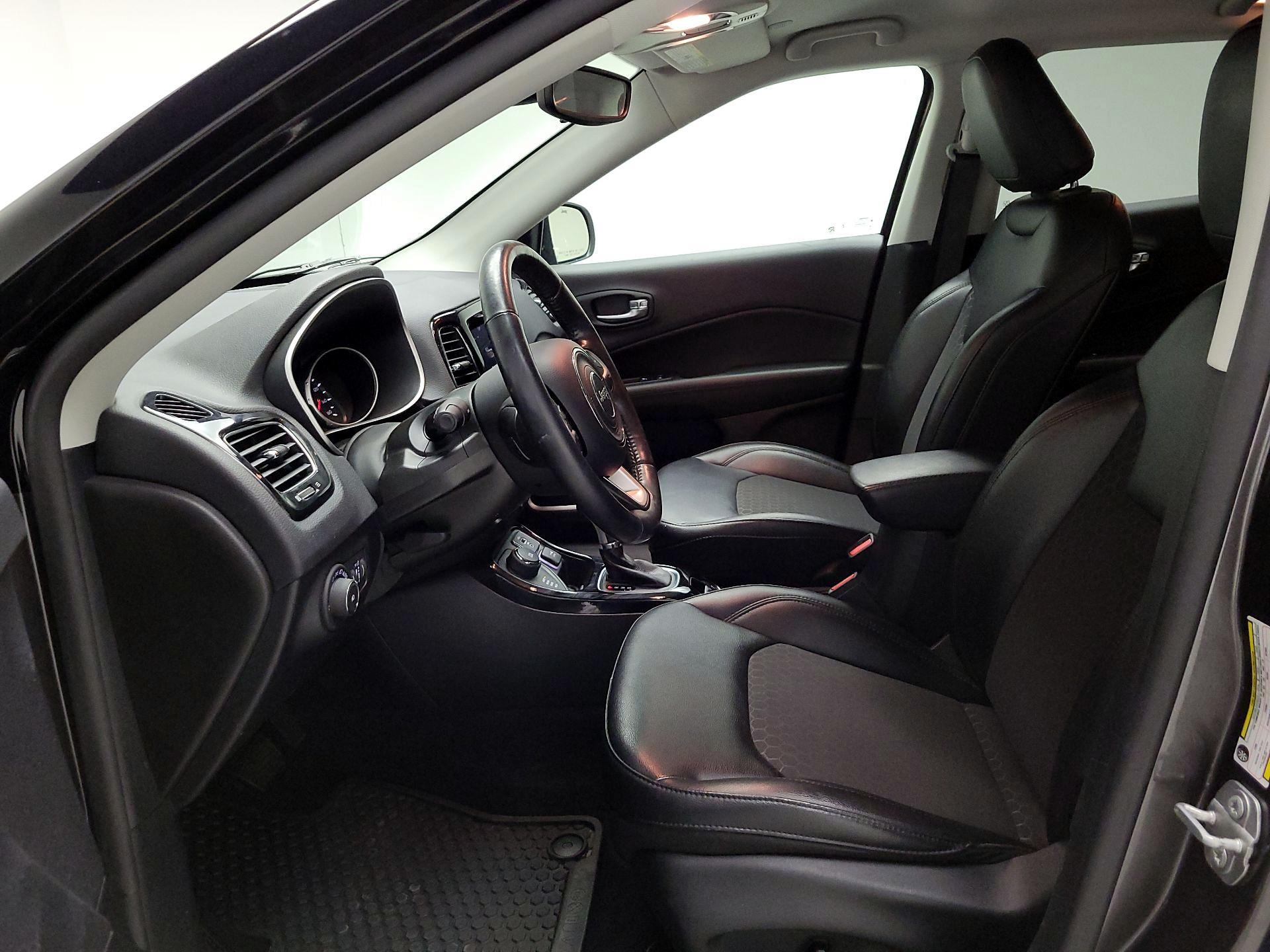 Thumbnail: 2020 Jeep Compass - 11