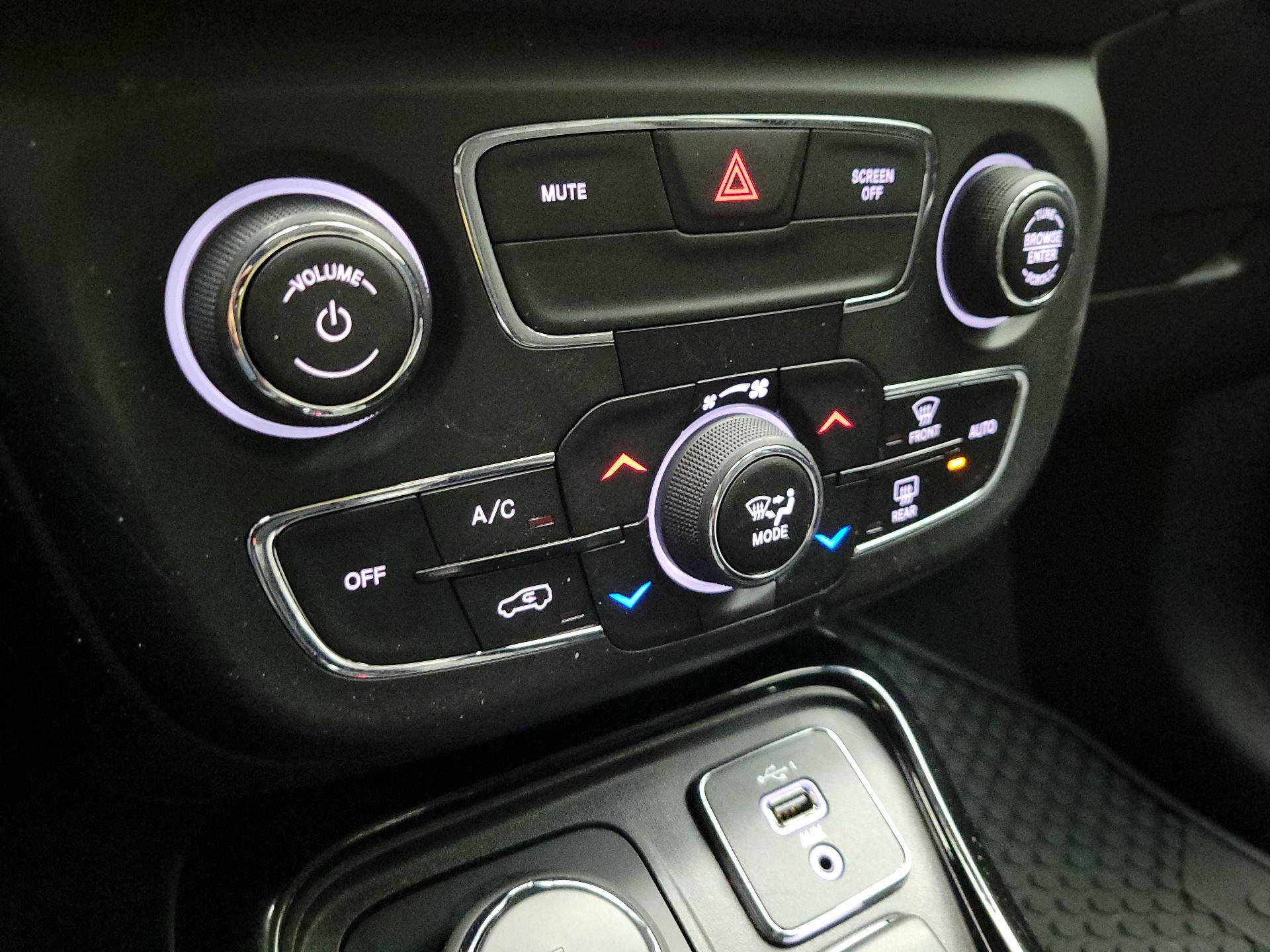 Thumbnail: 2020 Jeep Compass - 15