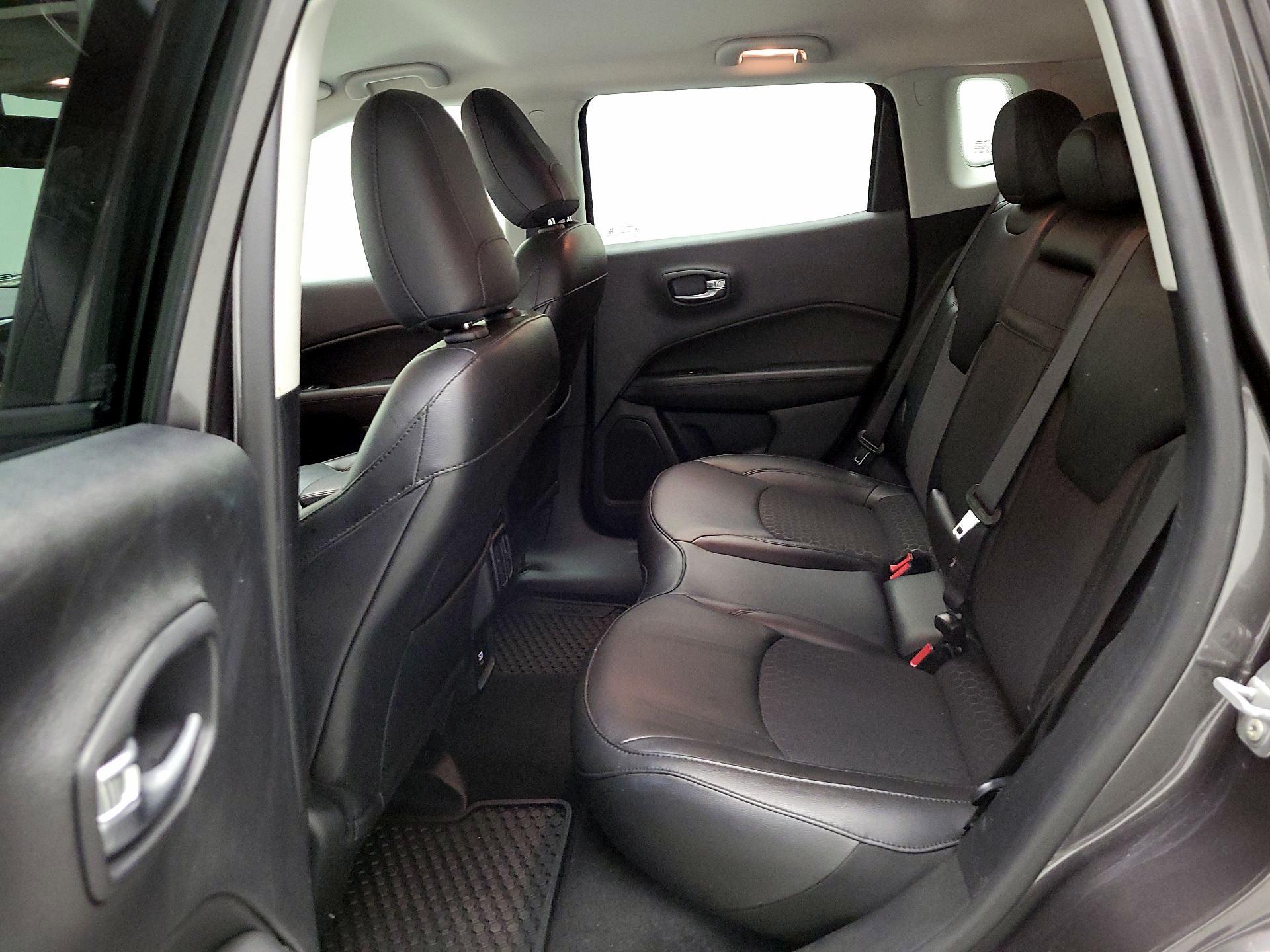 Thumbnail: 2020 Jeep Compass - 18