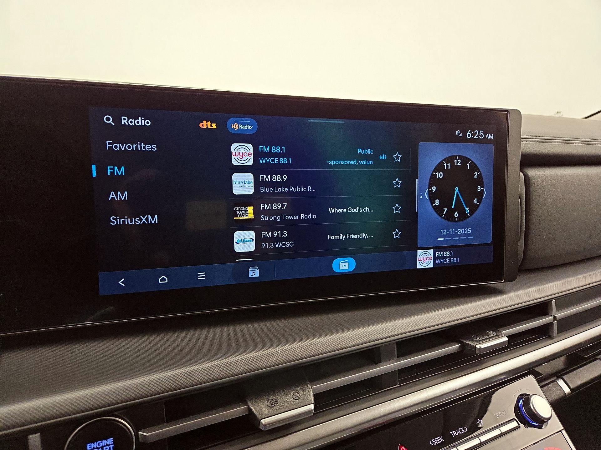 Thumbnail: 2025 Hyundai Santa Fe - 15