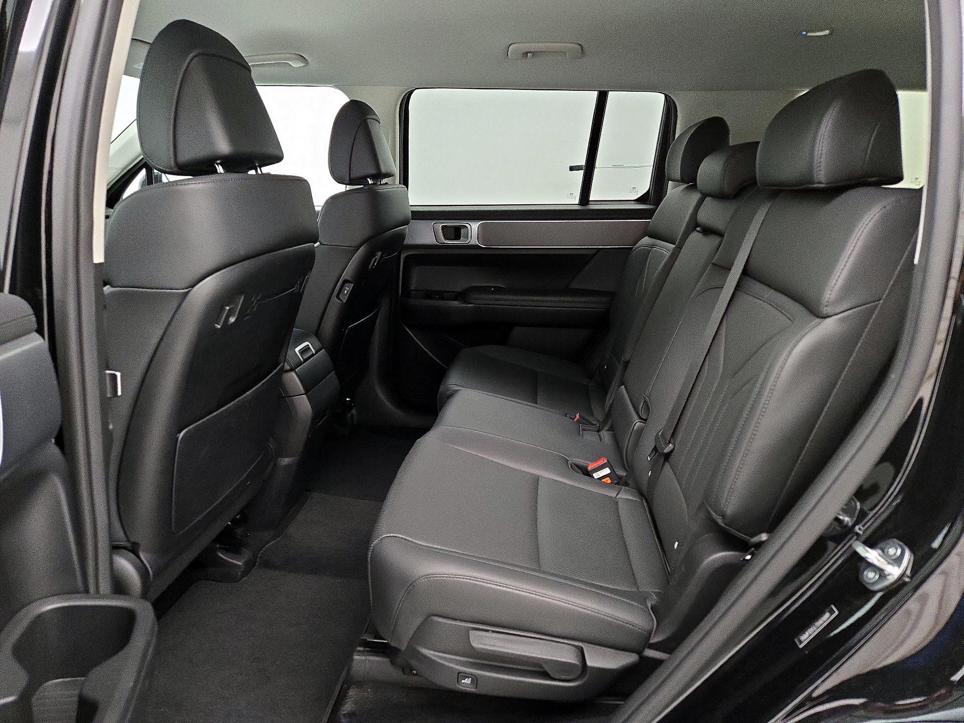 Thumbnail: 2025 Hyundai Santa Fe - 19