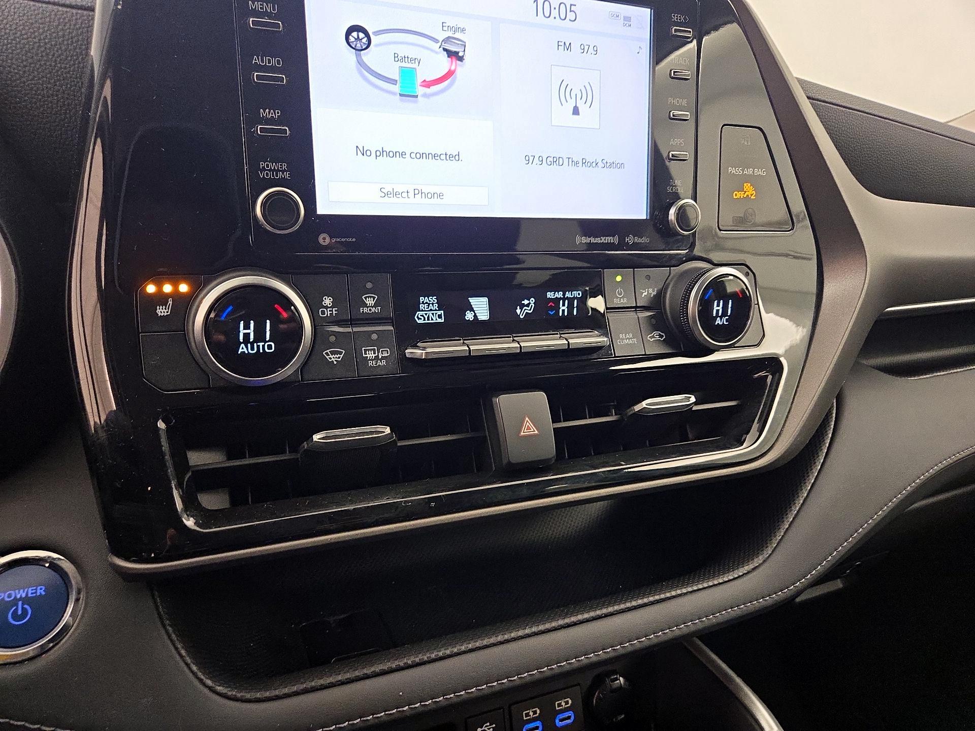 Thumbnail: 2022 Toyota Highlander - 16