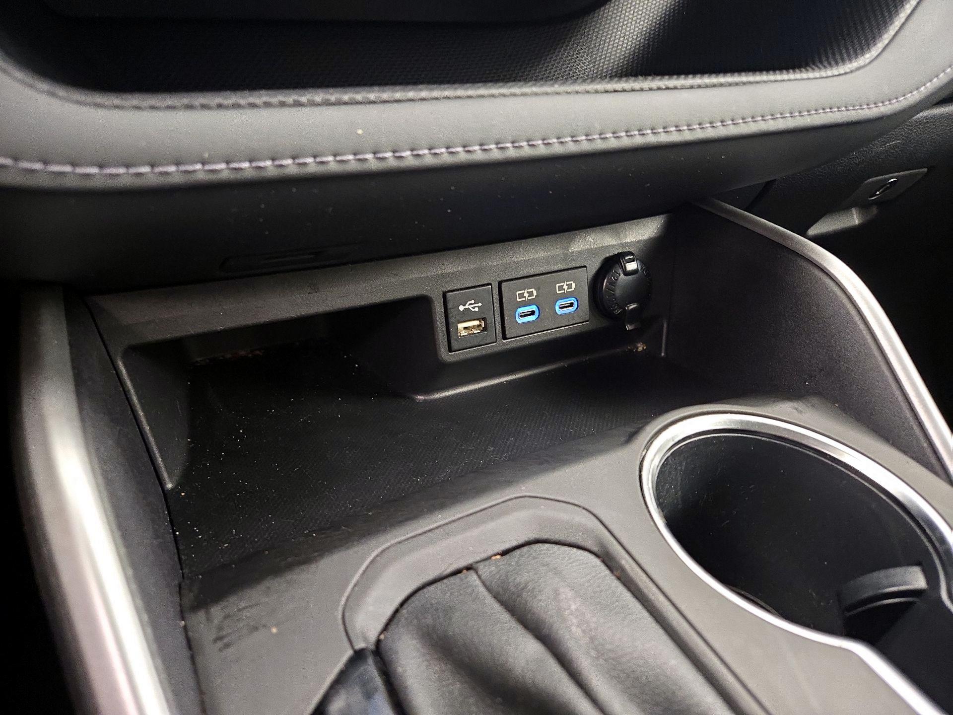 Thumbnail: 2022 Toyota Highlander - 18