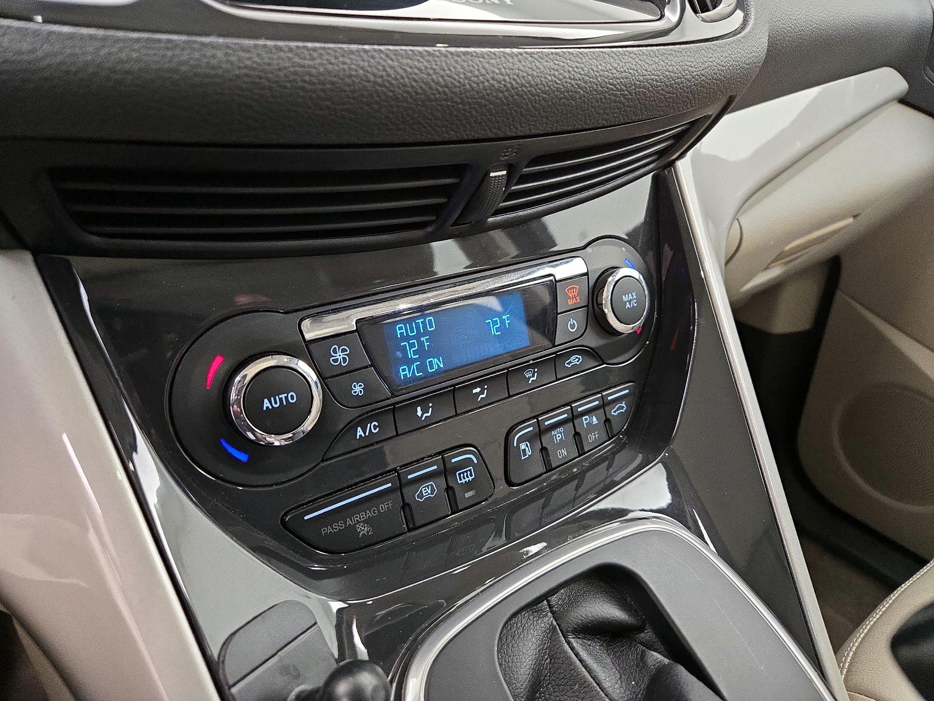 Thumbnail: 2015 Ford C-Max - 16