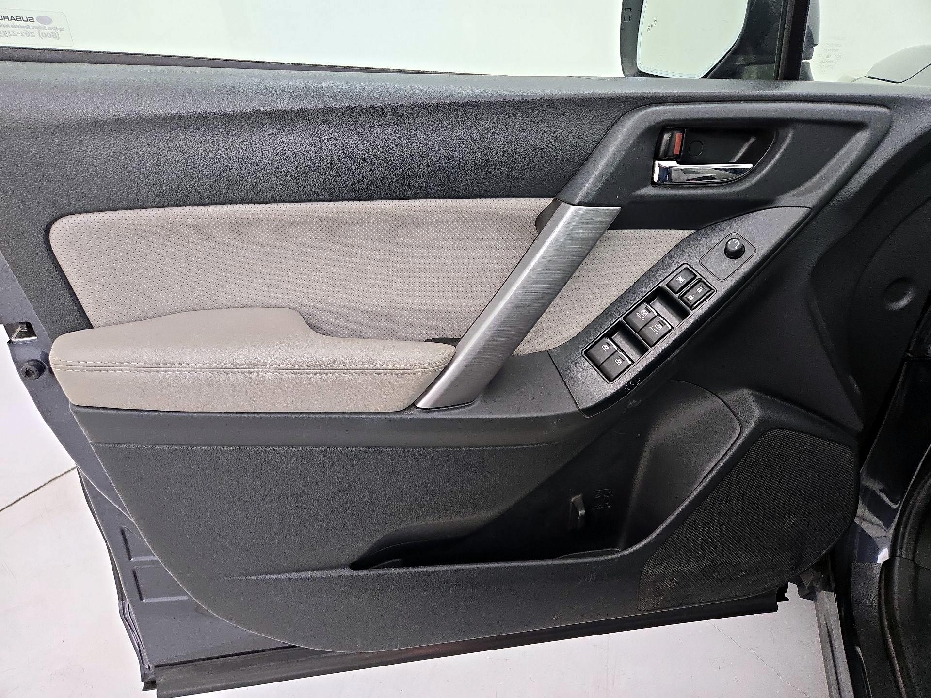 Thumbnail: 2017 Subaru Forester - 12