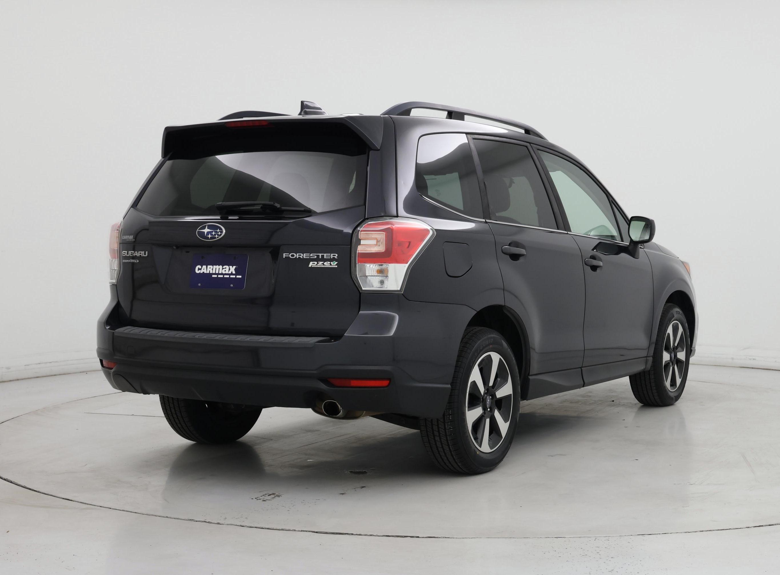 Thumbnail: 2017 Subaru Forester - 8