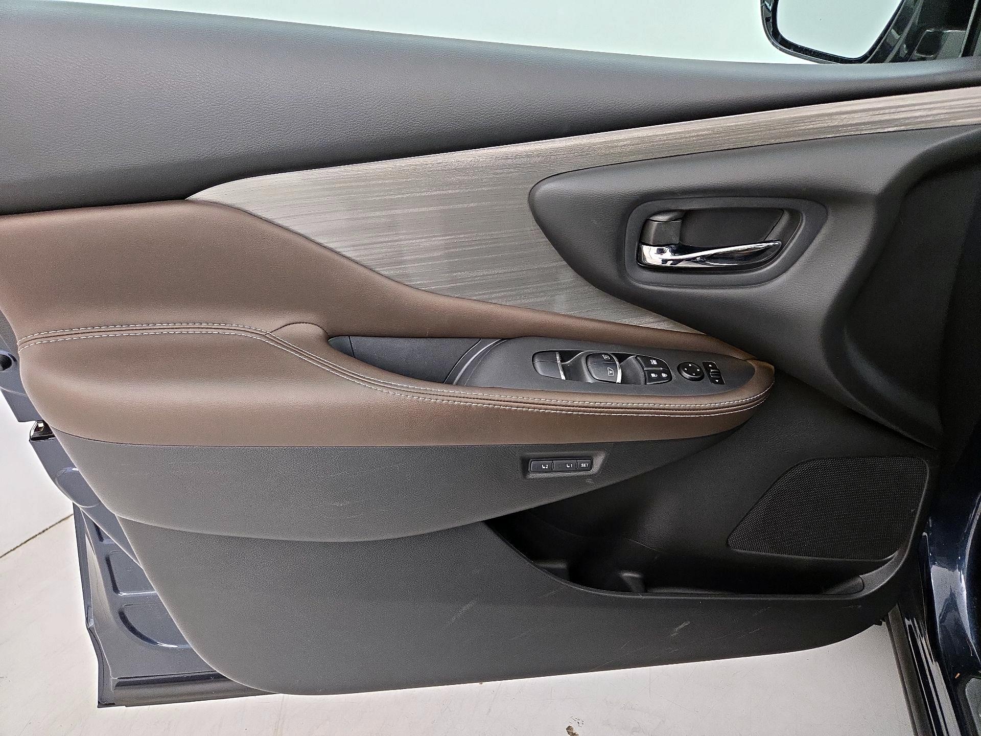 Thumbnail: 2016 Nissan Murano - 12