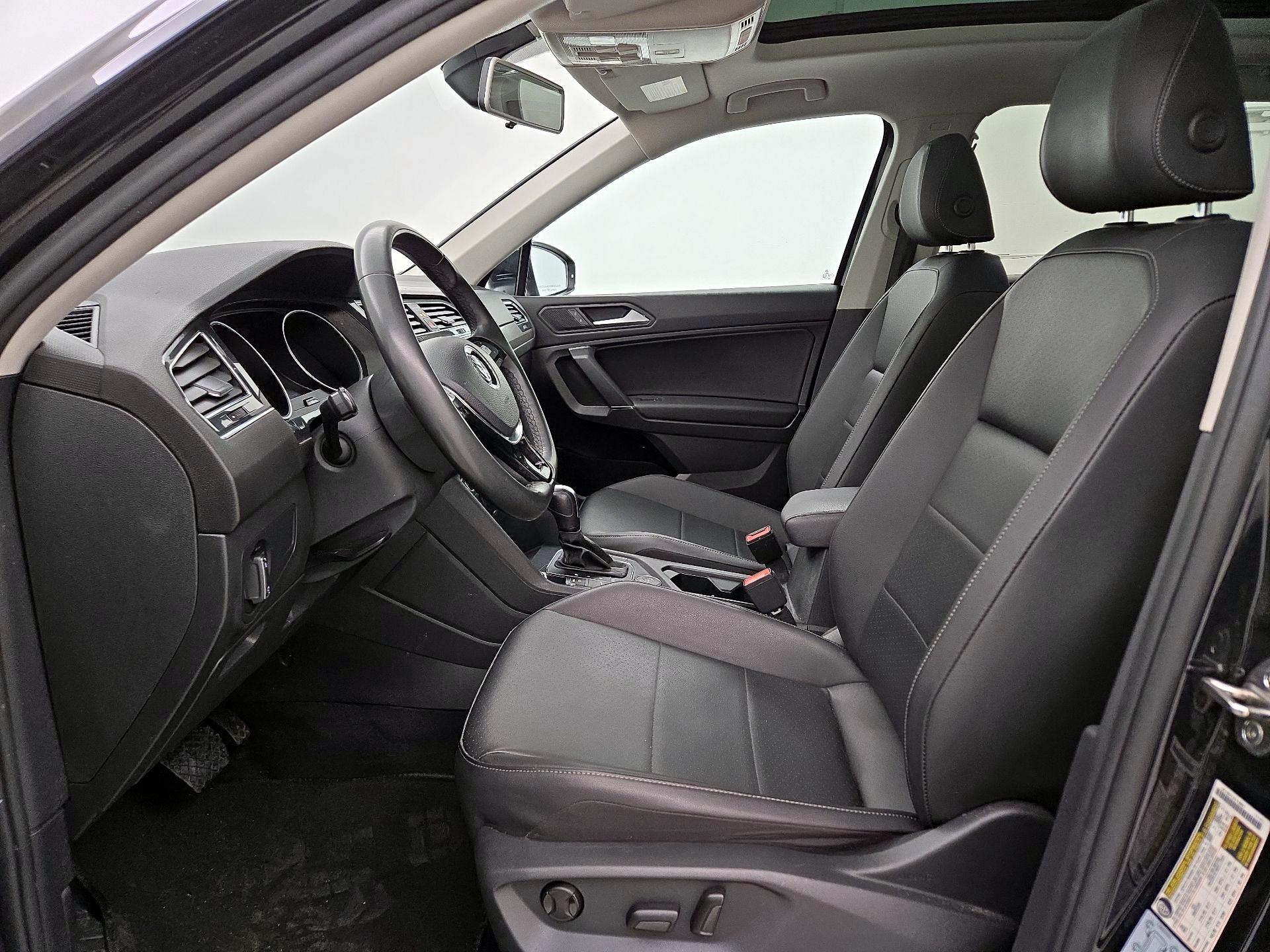 Thumbnail: 2020 Volkswagen Tiguan - 11