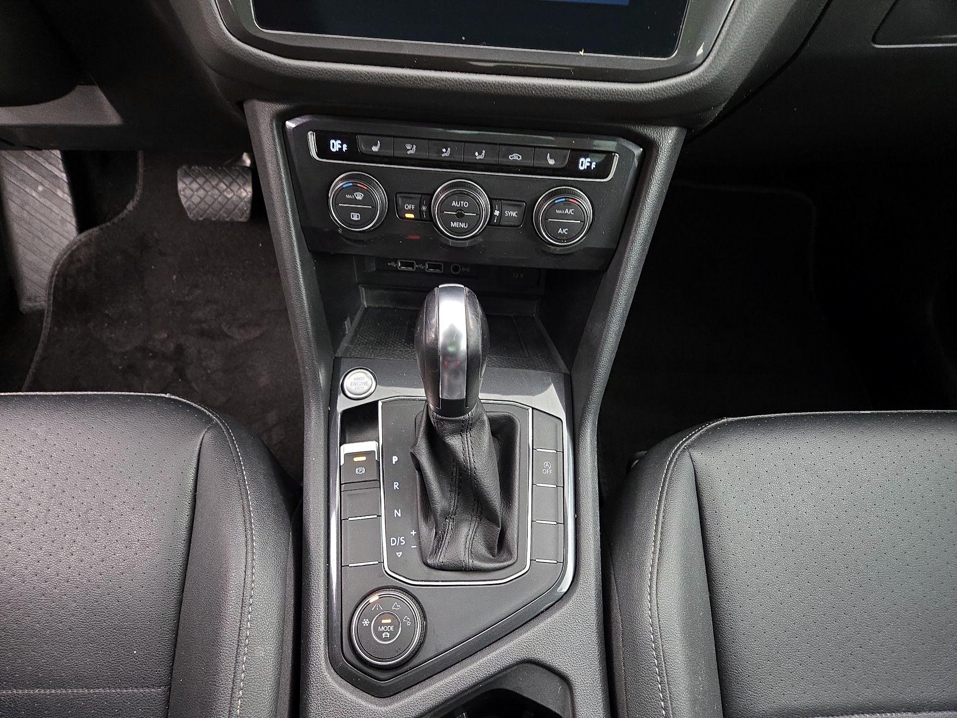 Thumbnail: 2020 Volkswagen Tiguan - 17