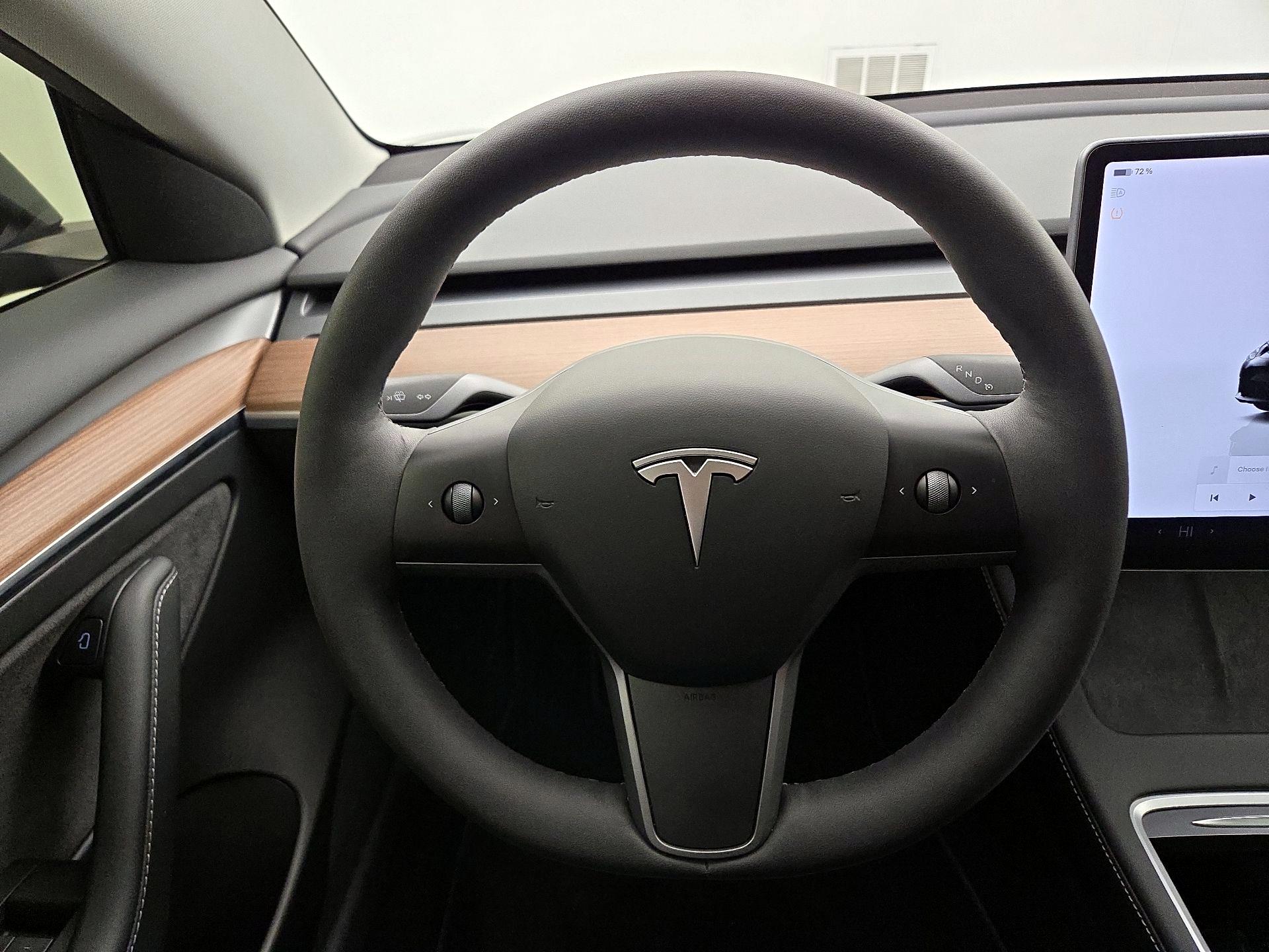 Thumbnail: 2023 Tesla Model 3 - 10