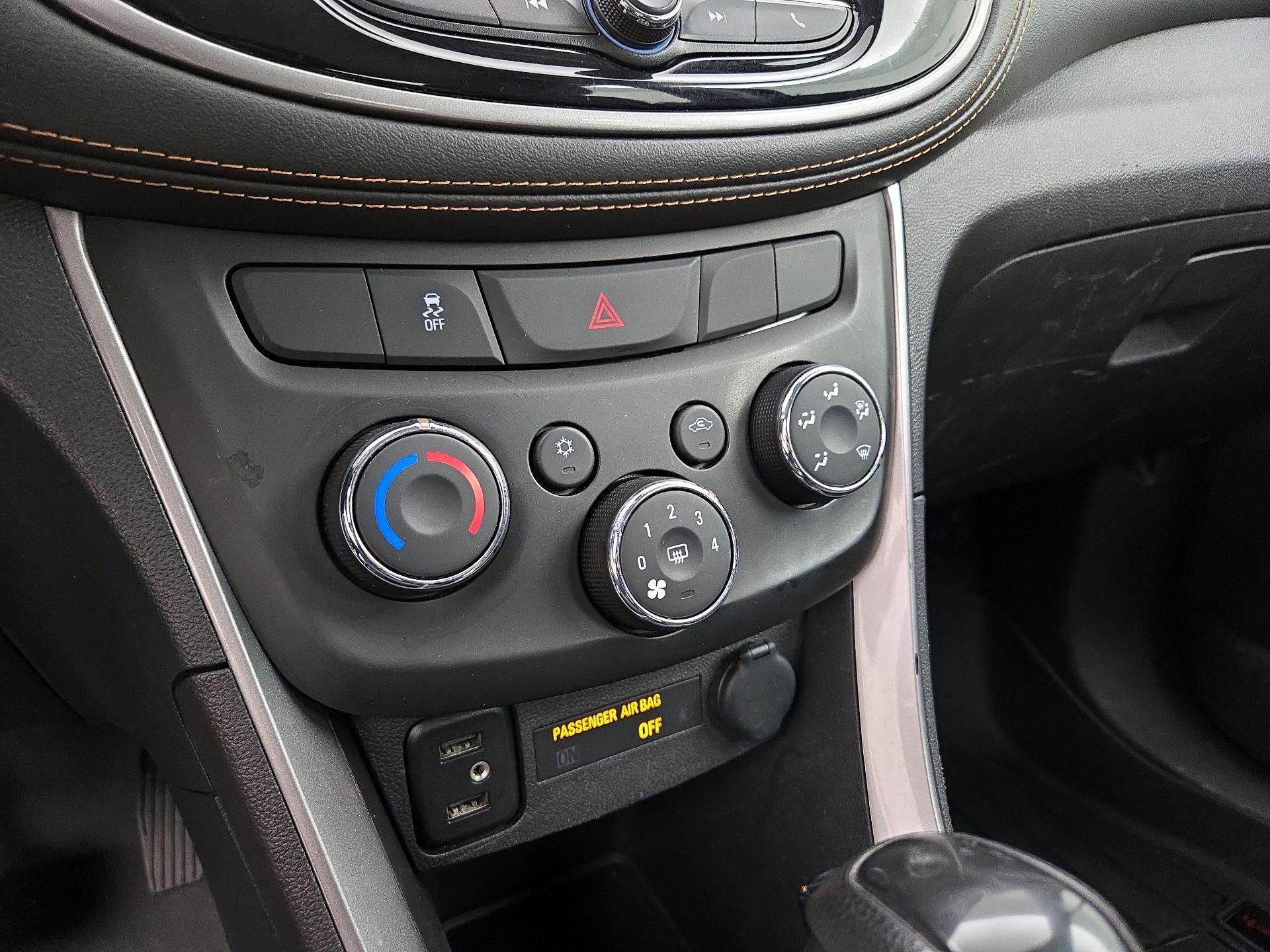 Thumbnail: 2020 Chevrolet Trax - 16