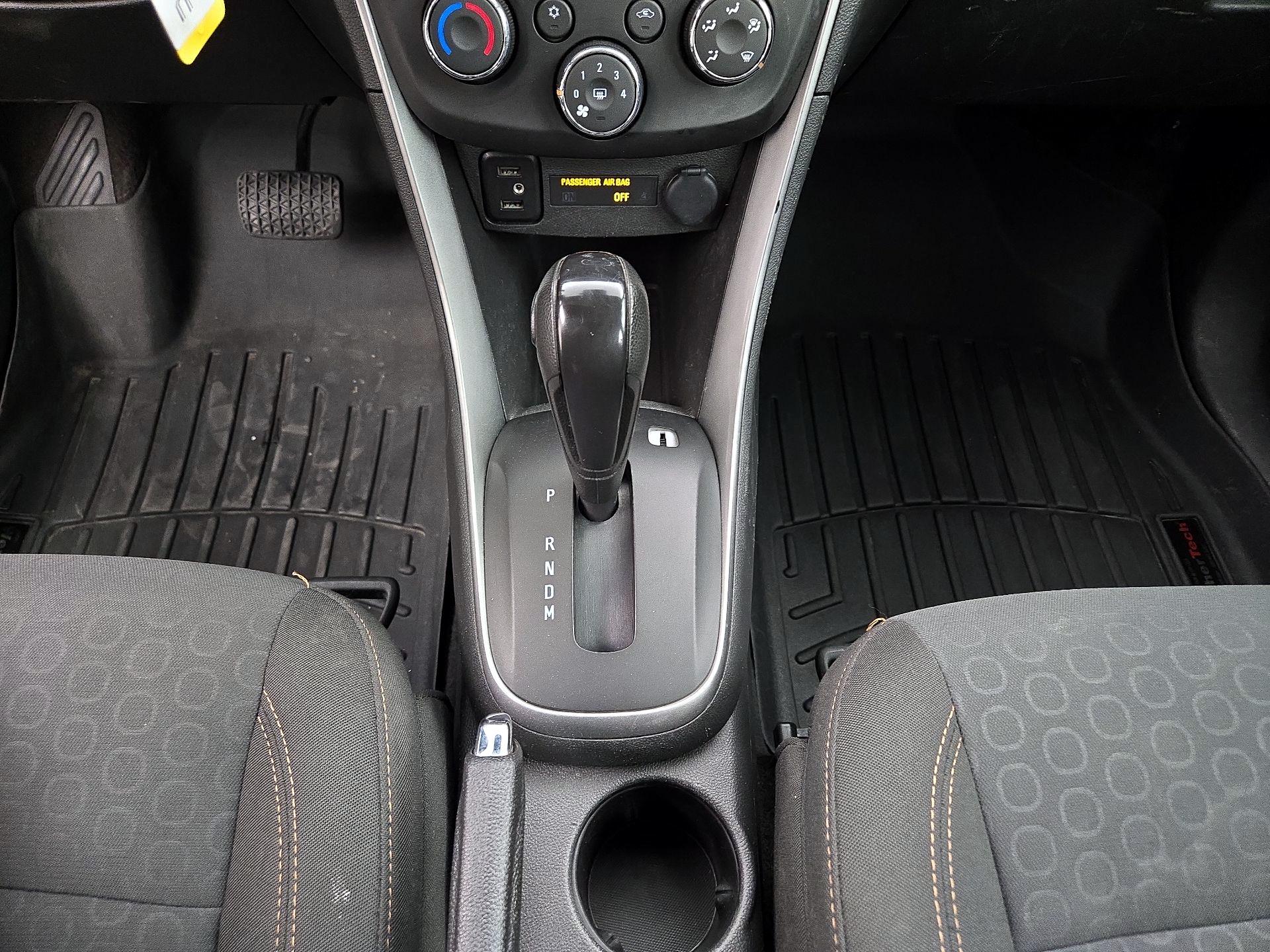 Thumbnail: 2020 Chevrolet Trax - 17