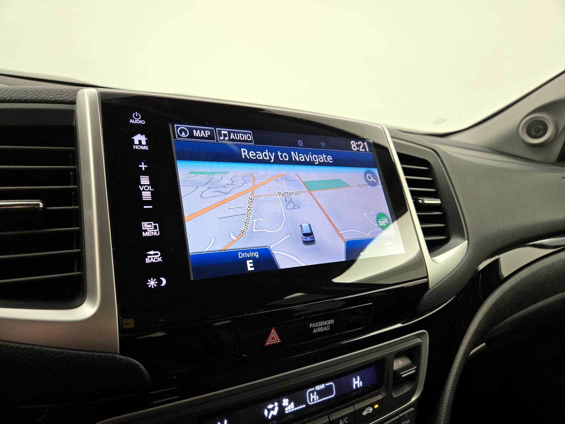 Thumbnail: 2017 Honda Pilot - 14