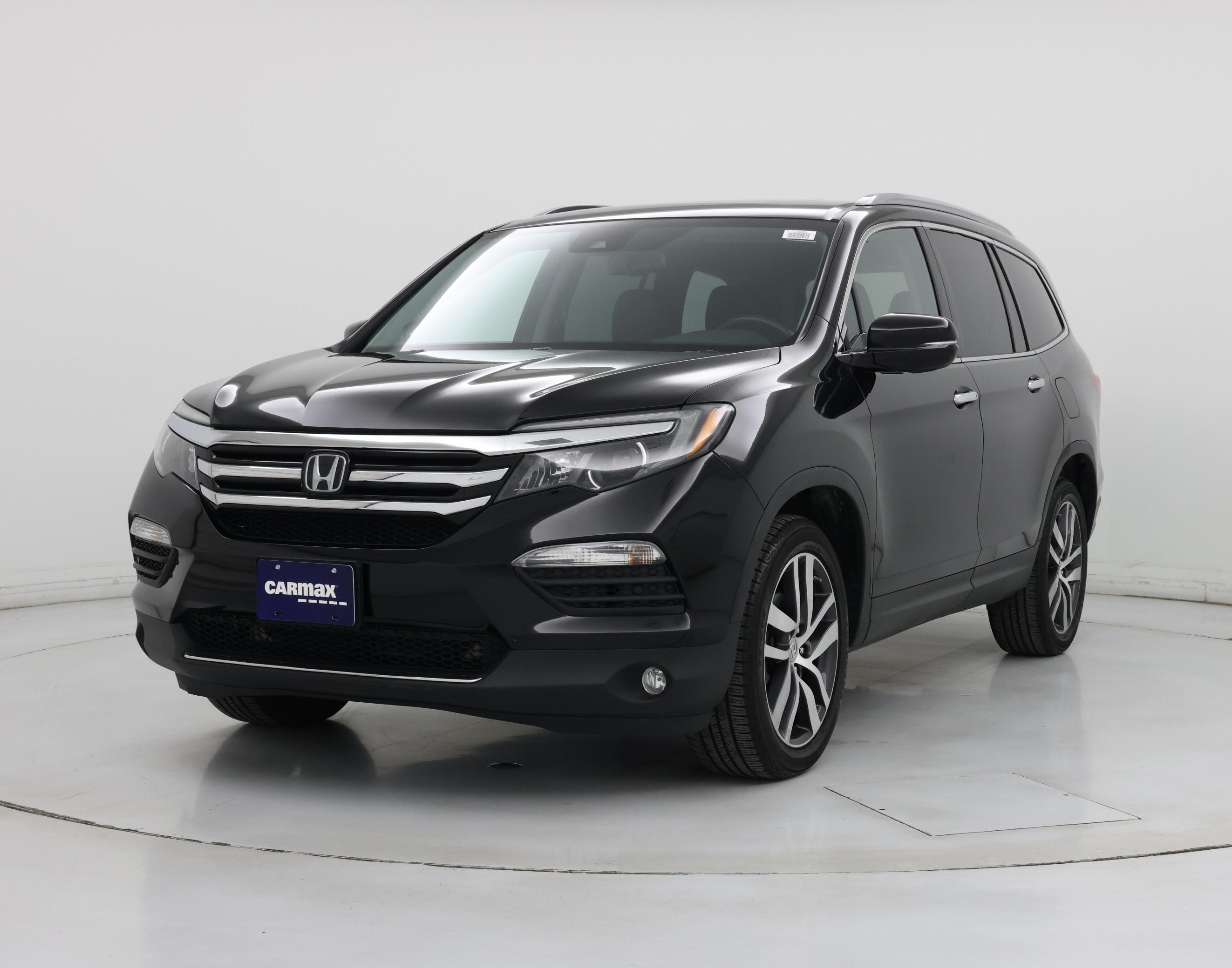 Thumbnail: 2017 Honda Pilot - 4