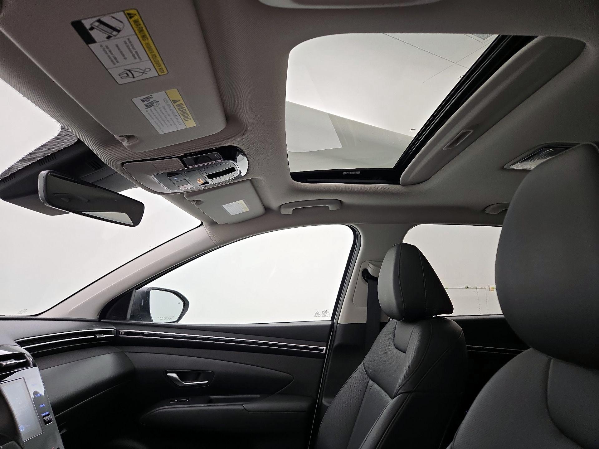 Thumbnail: 2023 Hyundai Tucson - 19