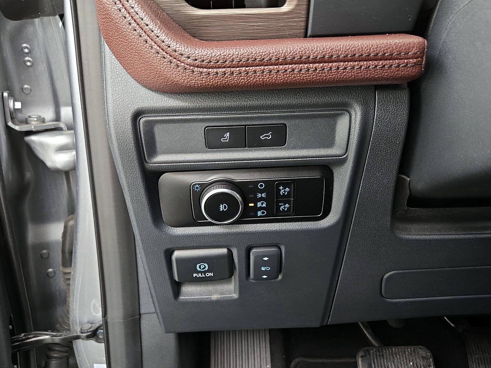 Thumbnail: 2023 Ford Expedition - 13