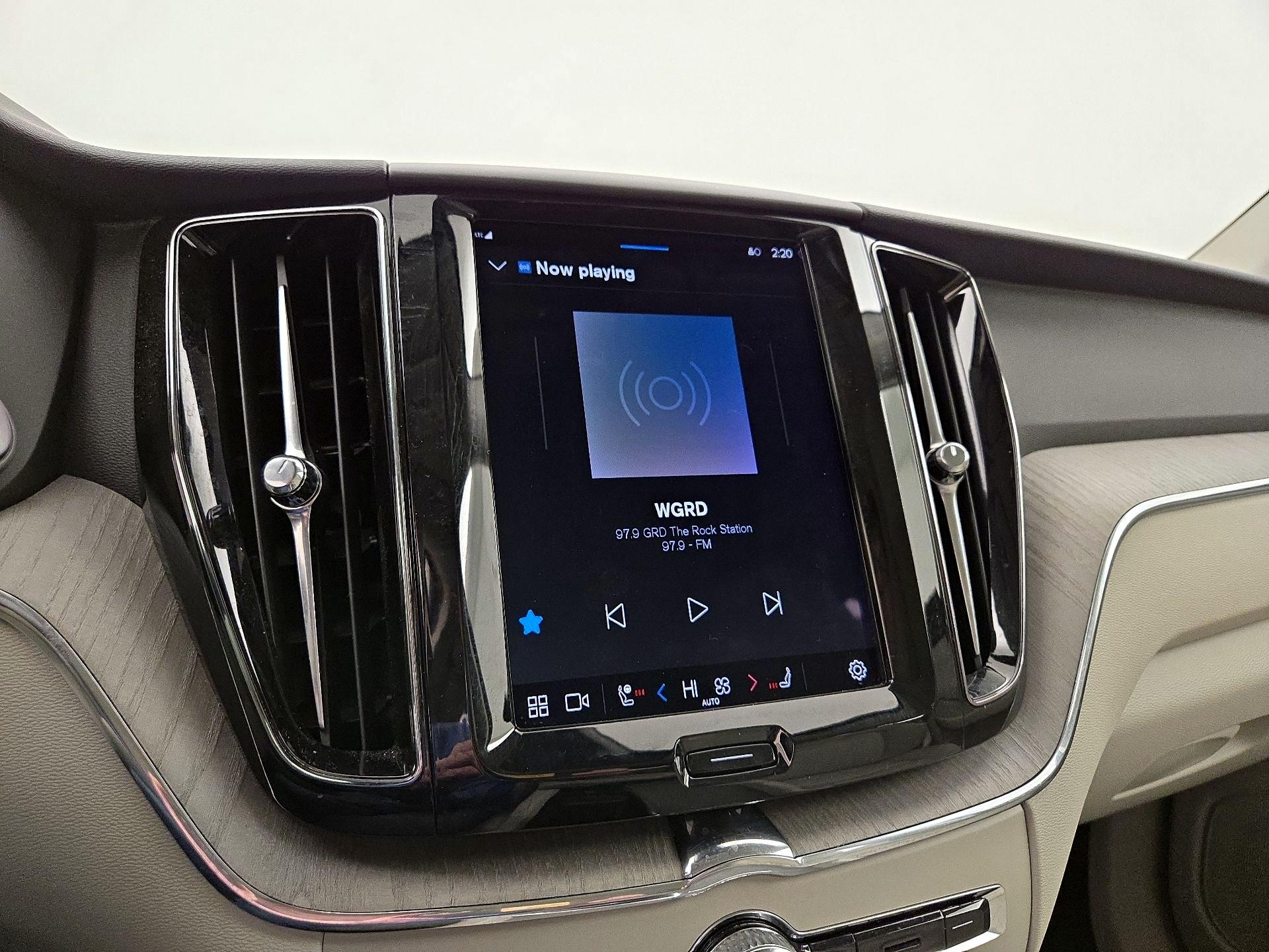 Thumbnail: 2023 Volvo XC60 - 16