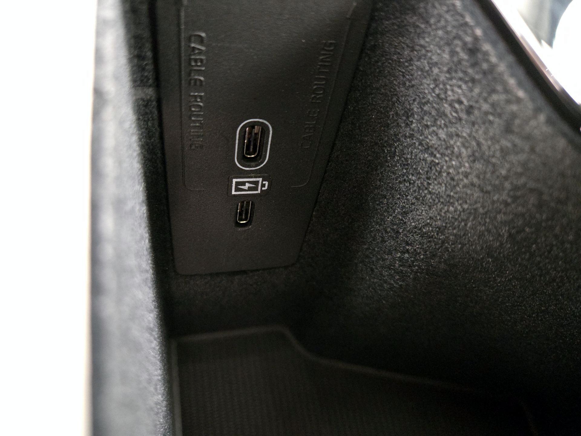 Thumbnail: 2023 Volvo XC60 - 19