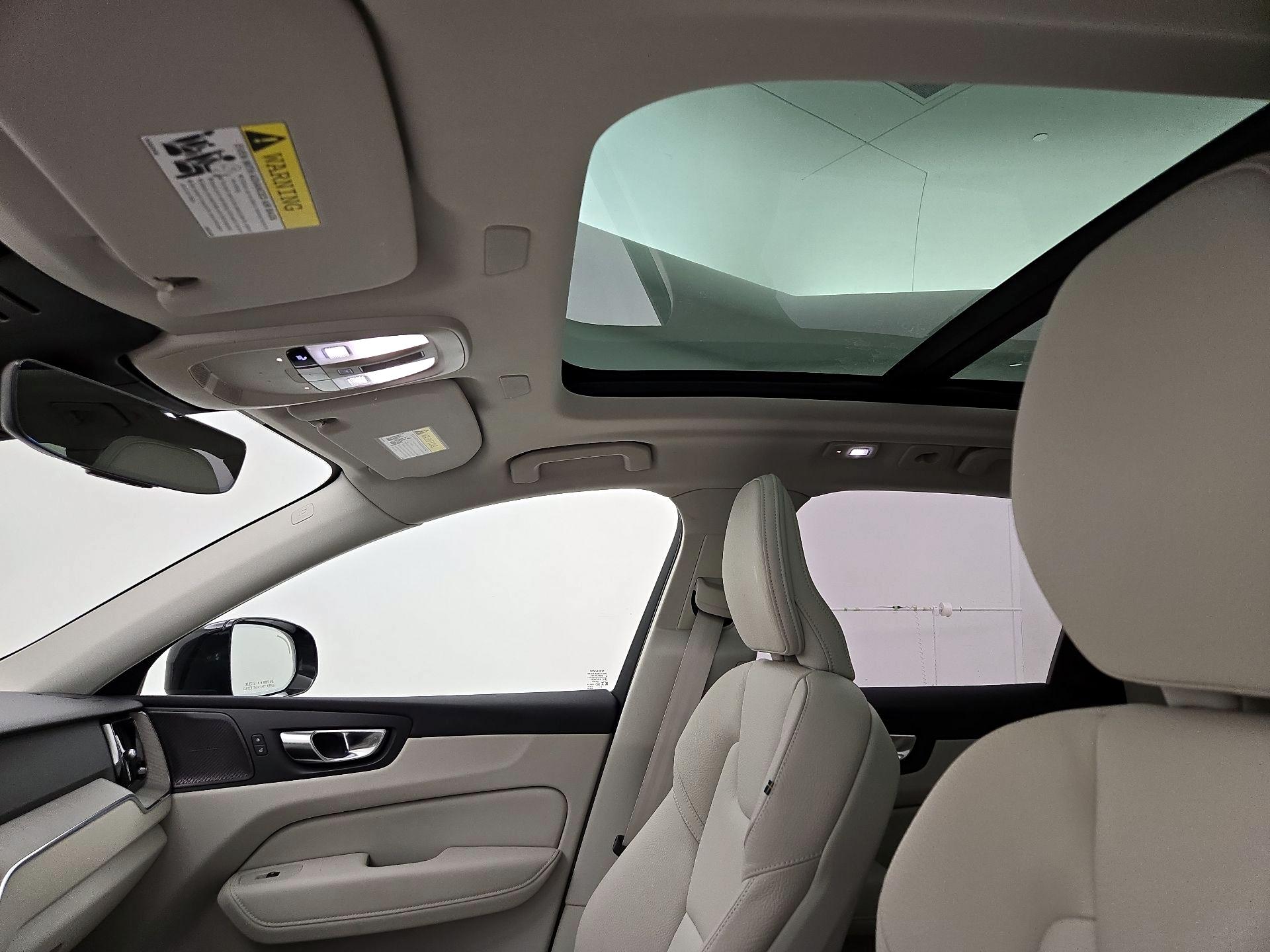 Thumbnail: 2023 Volvo XC60 - 20