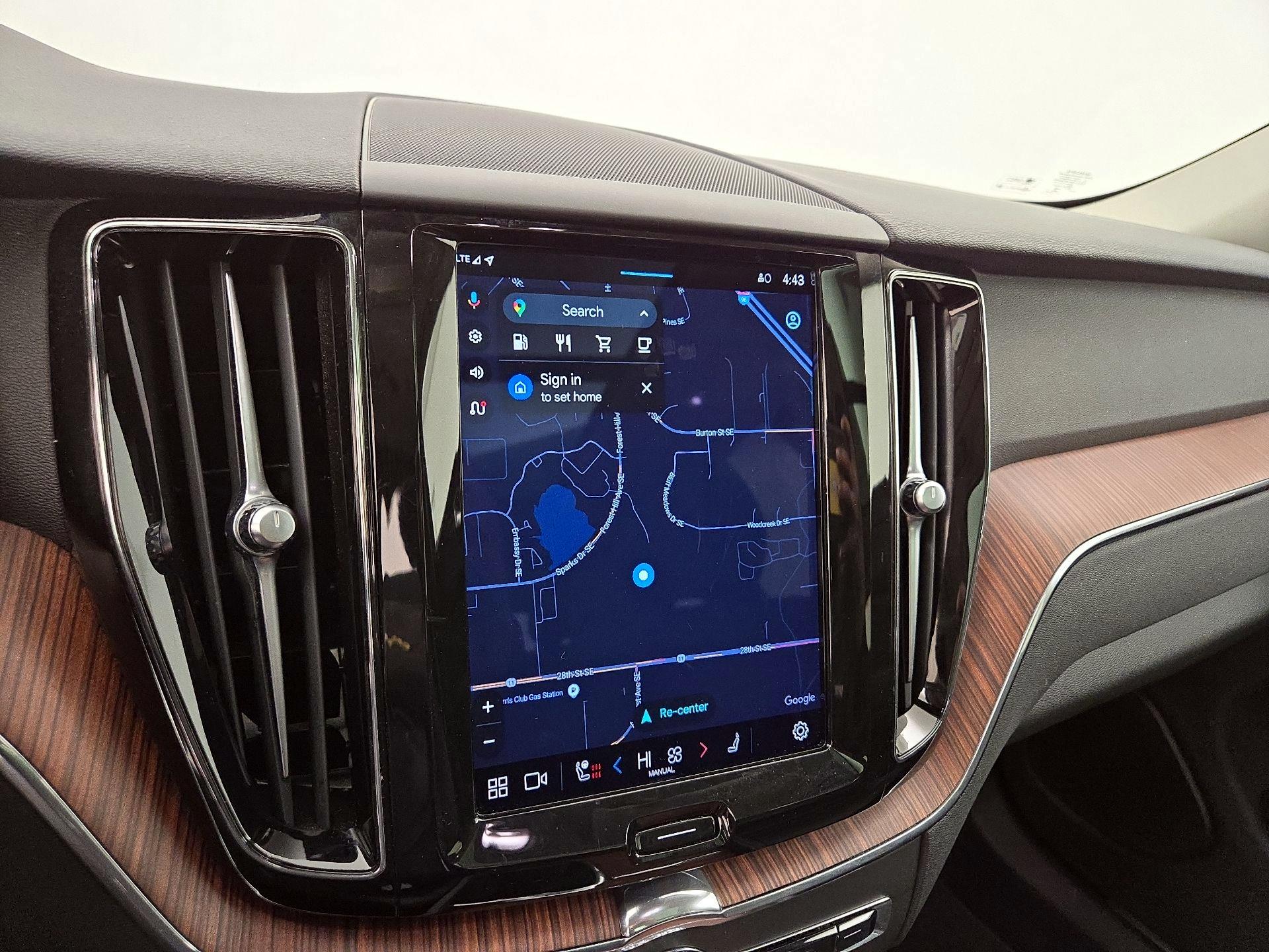 Thumbnail: 2023 Volvo XC60 - 14