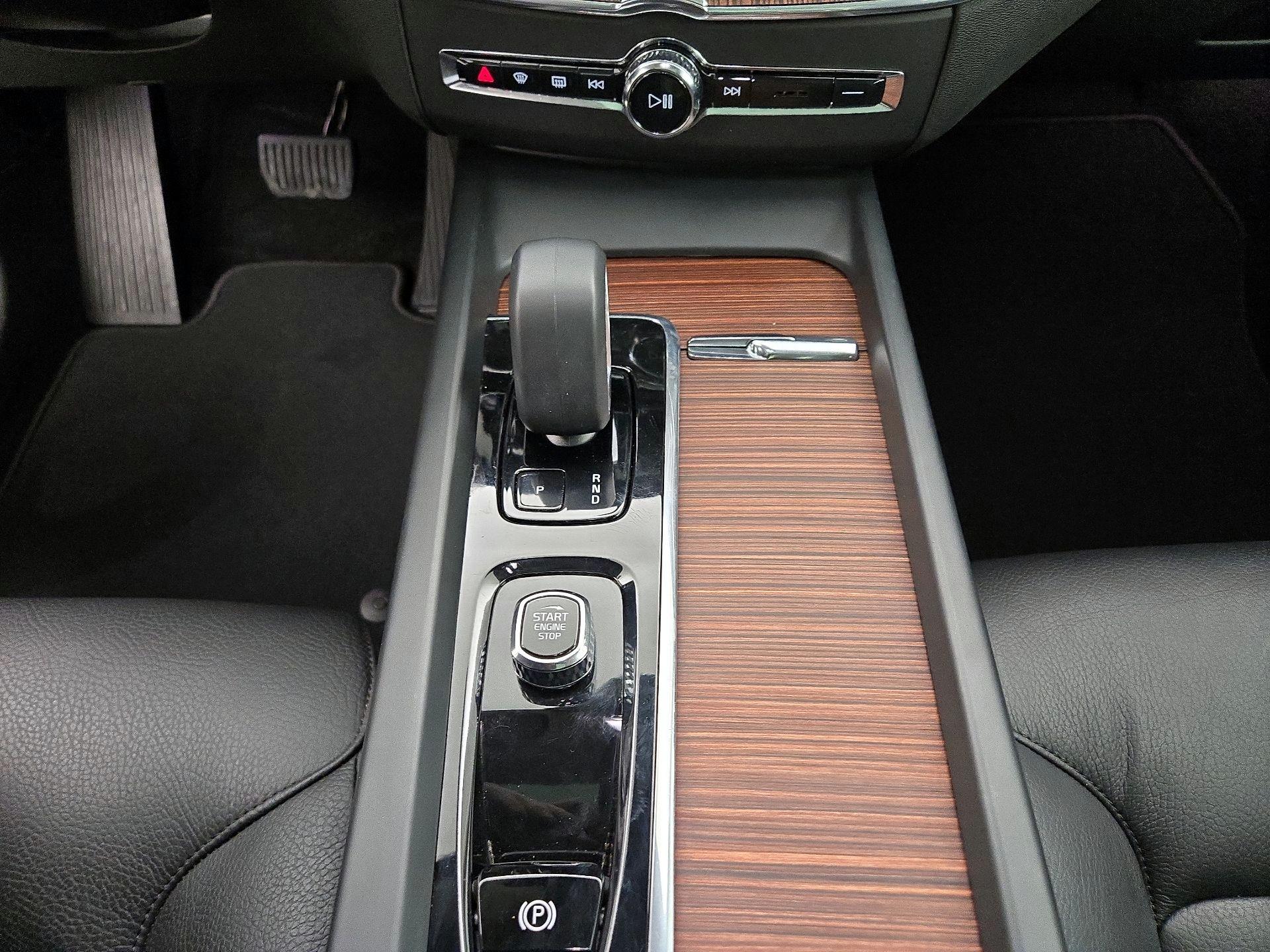 Thumbnail: 2023 Volvo XC60 - 18