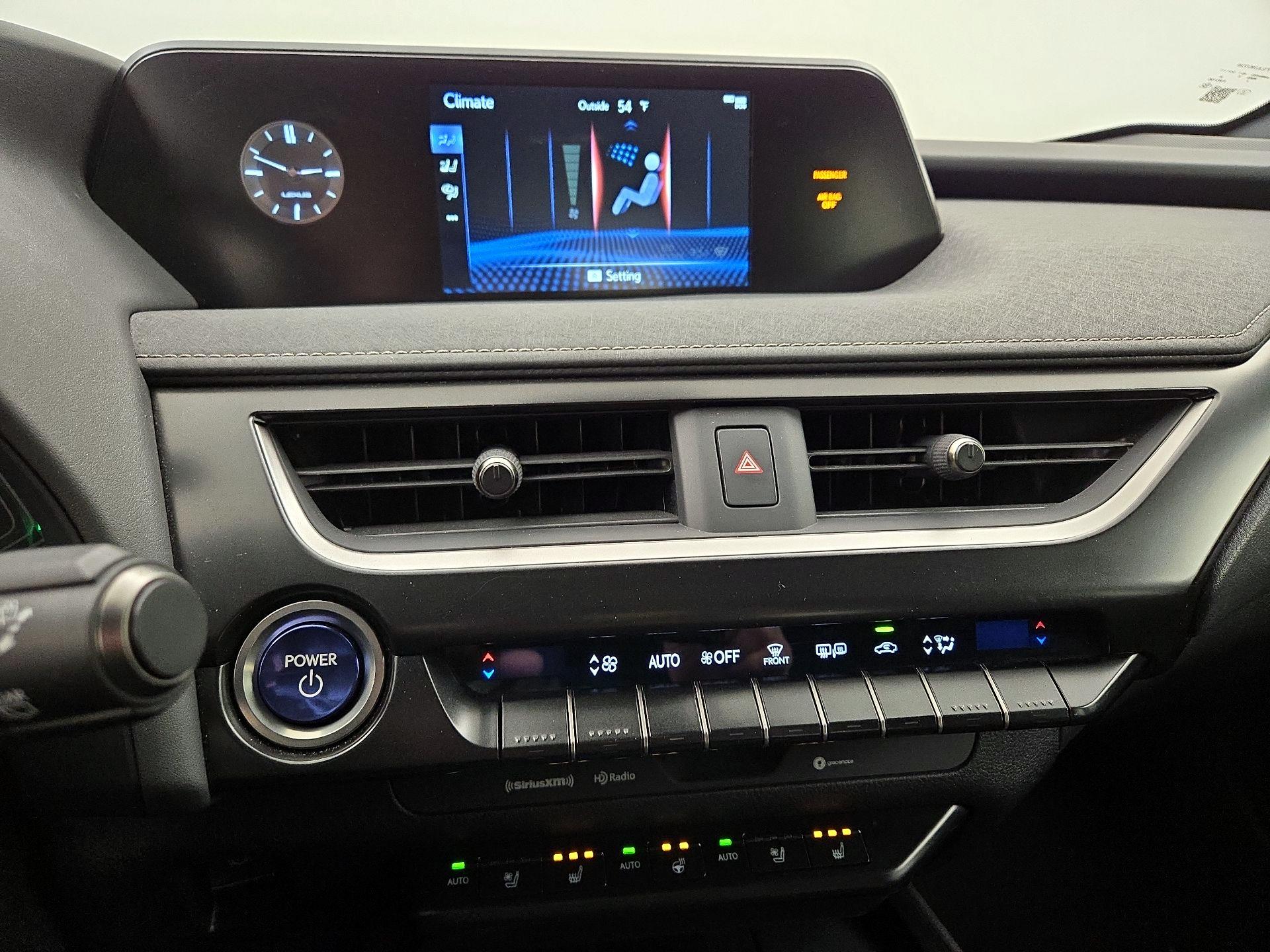 Thumbnail: 2022 Lexus UX - 16