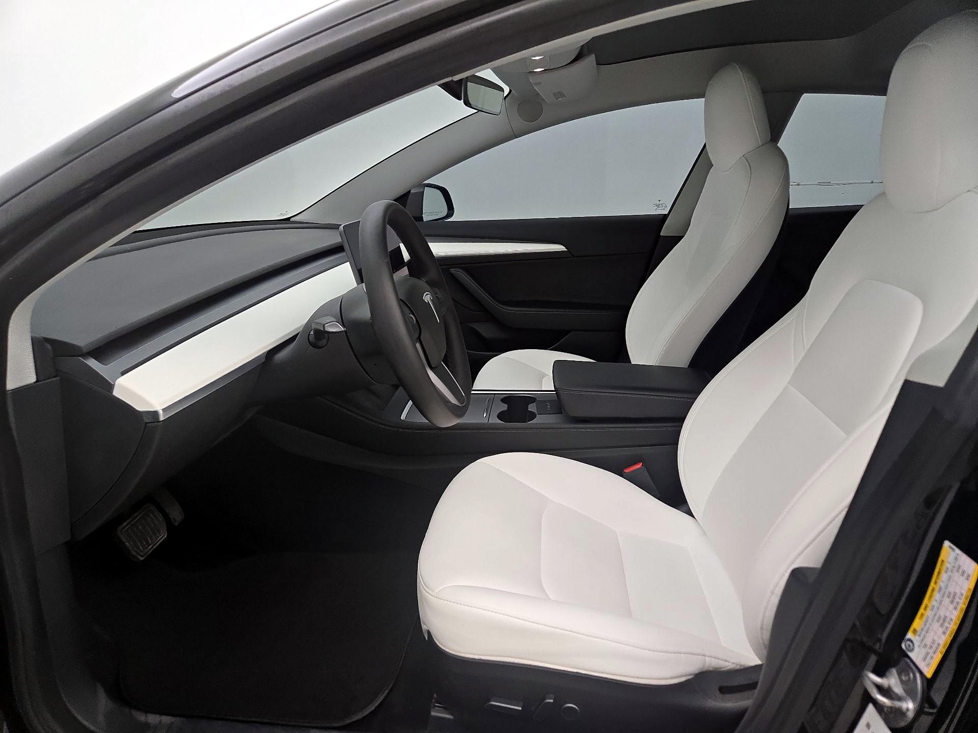 Thumbnail: 2021 Tesla Model 3 - 11