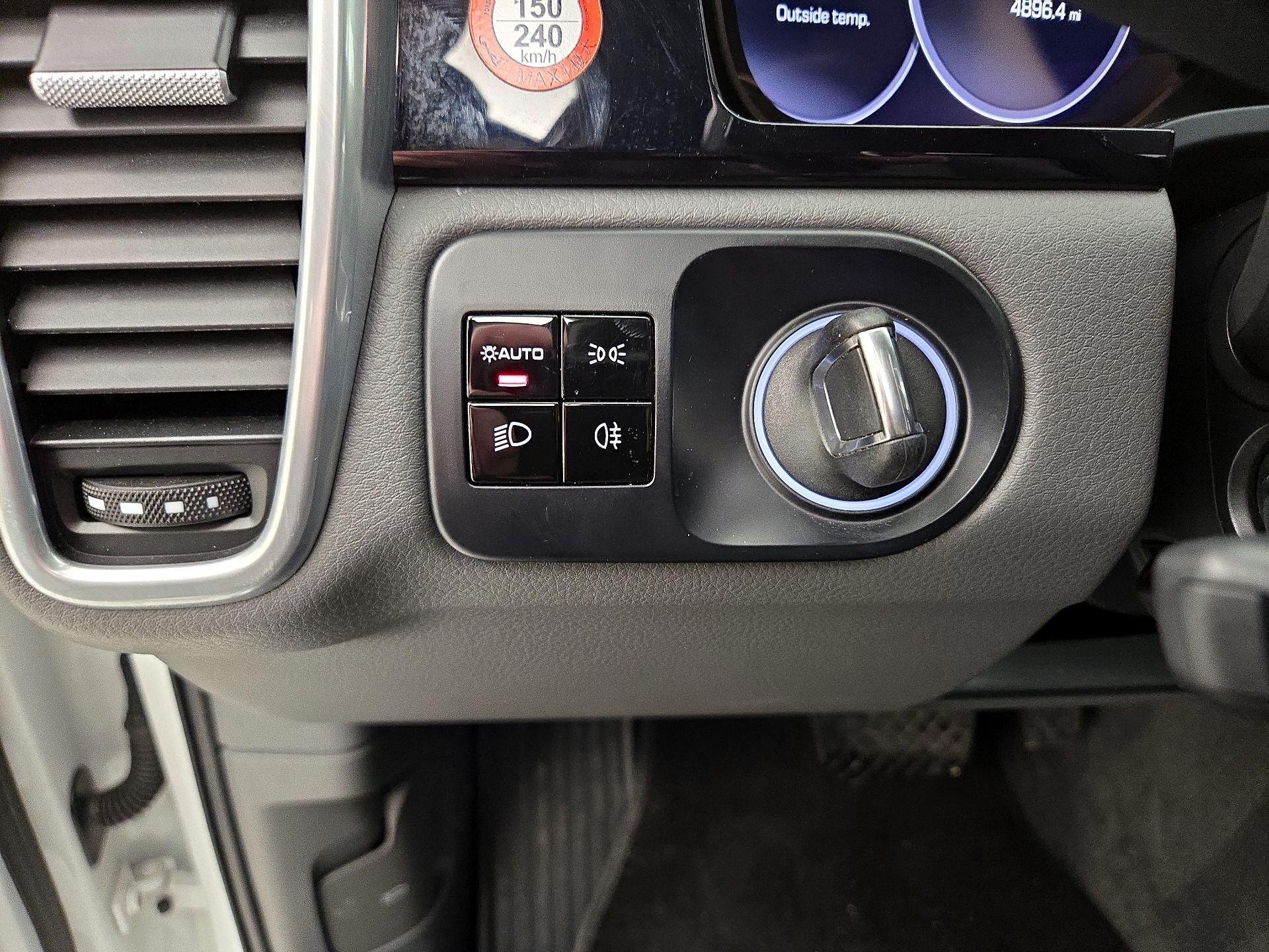 Thumbnail: 2021 Porsche Cayenne - 13