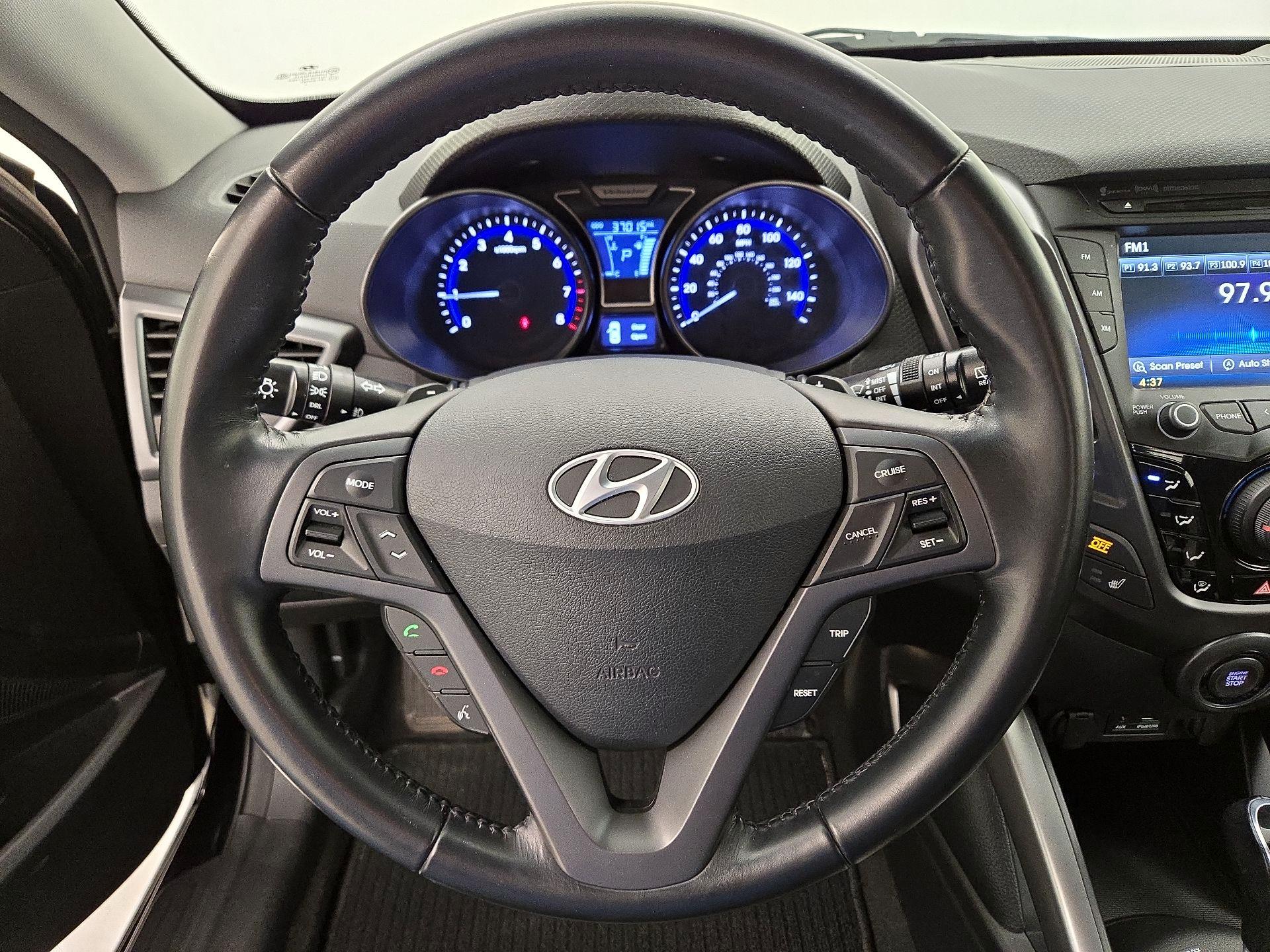 Thumbnail: 2015 Hyundai Veloster - 10