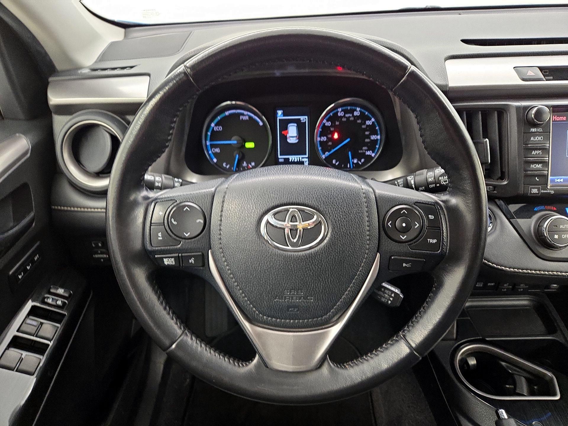 Thumbnail: 2017 Toyota RAV4 - 10
