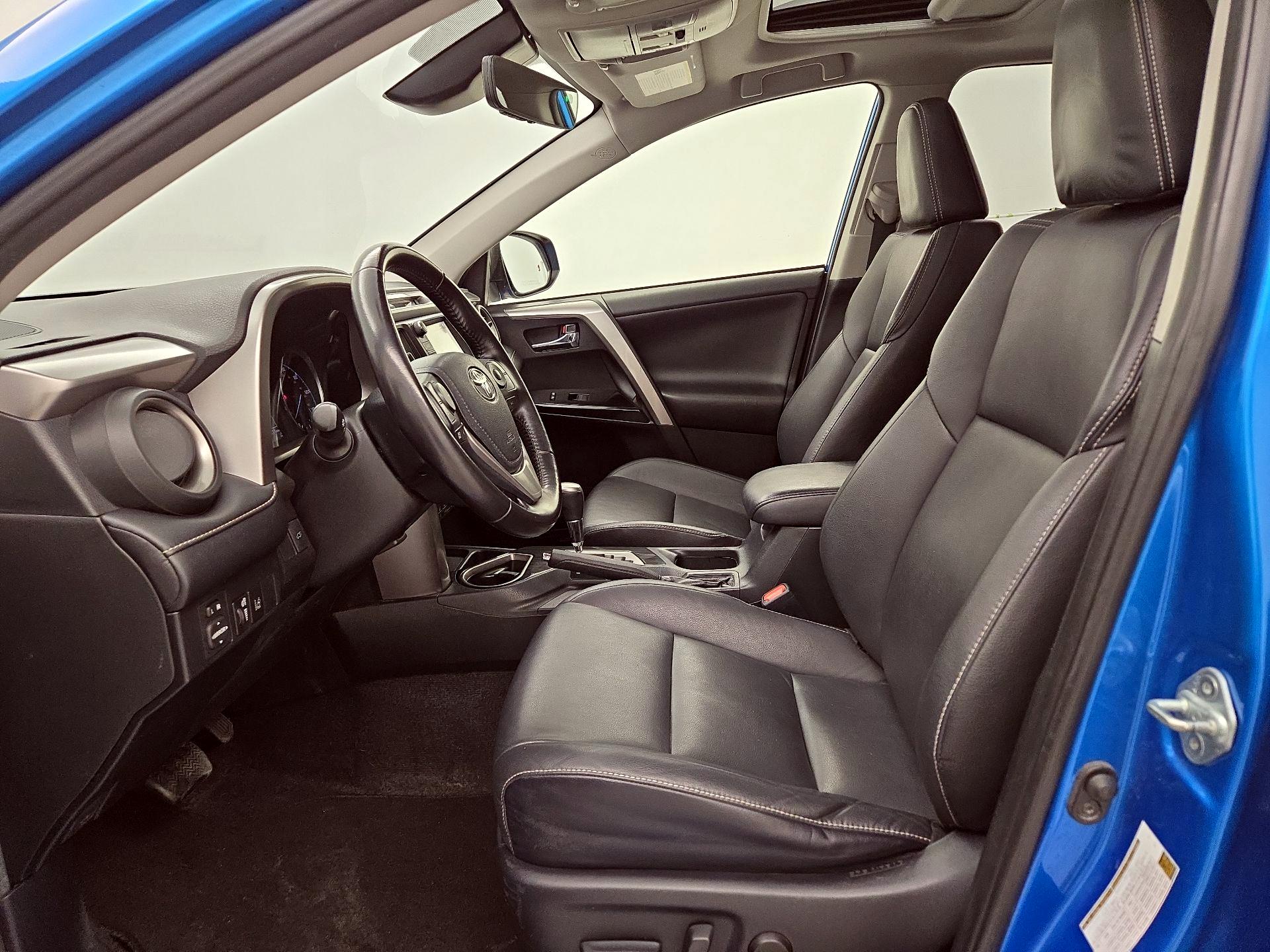 Thumbnail: 2017 Toyota RAV4 - 11