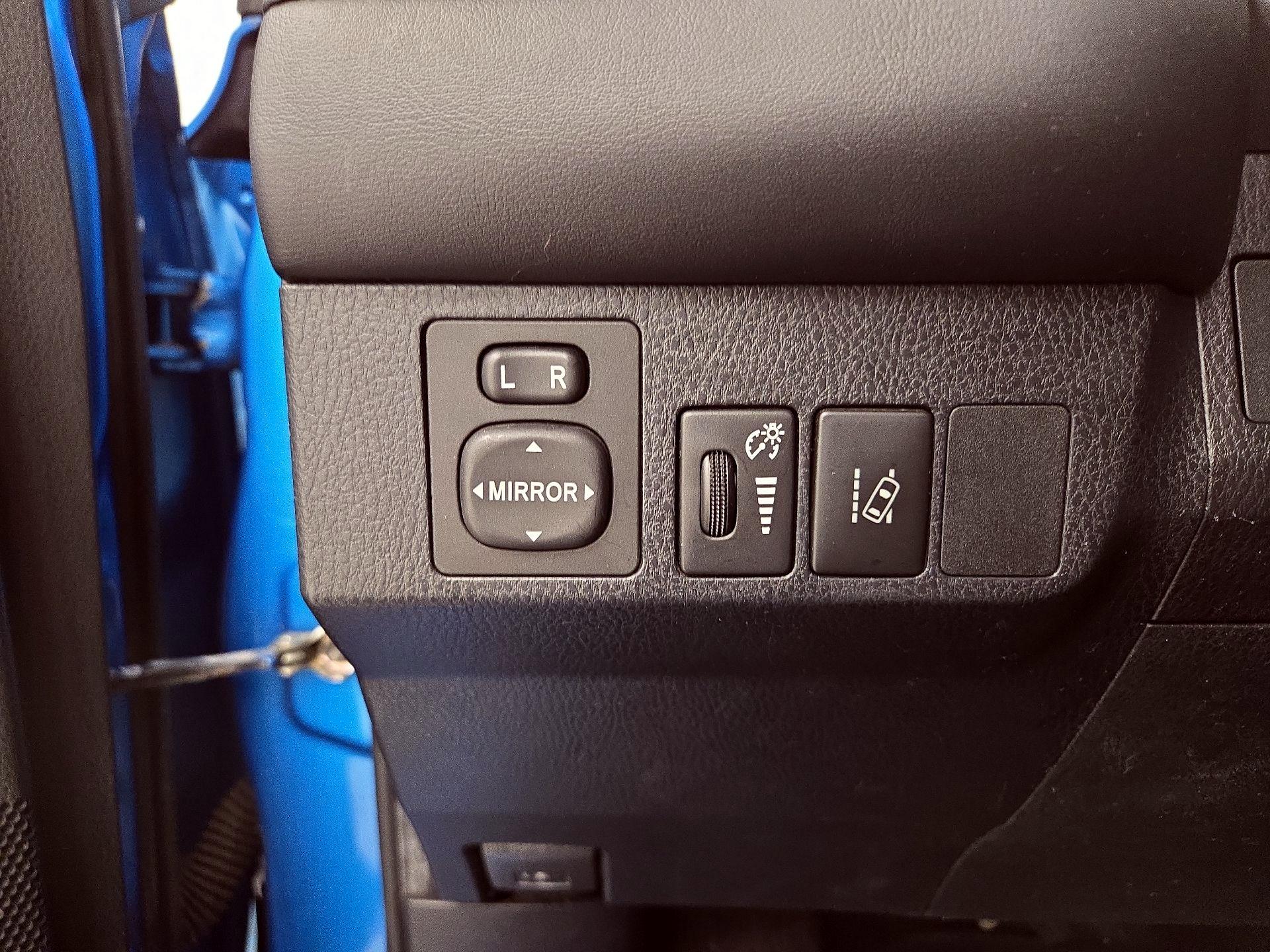 Thumbnail: 2017 Toyota RAV4 - 13