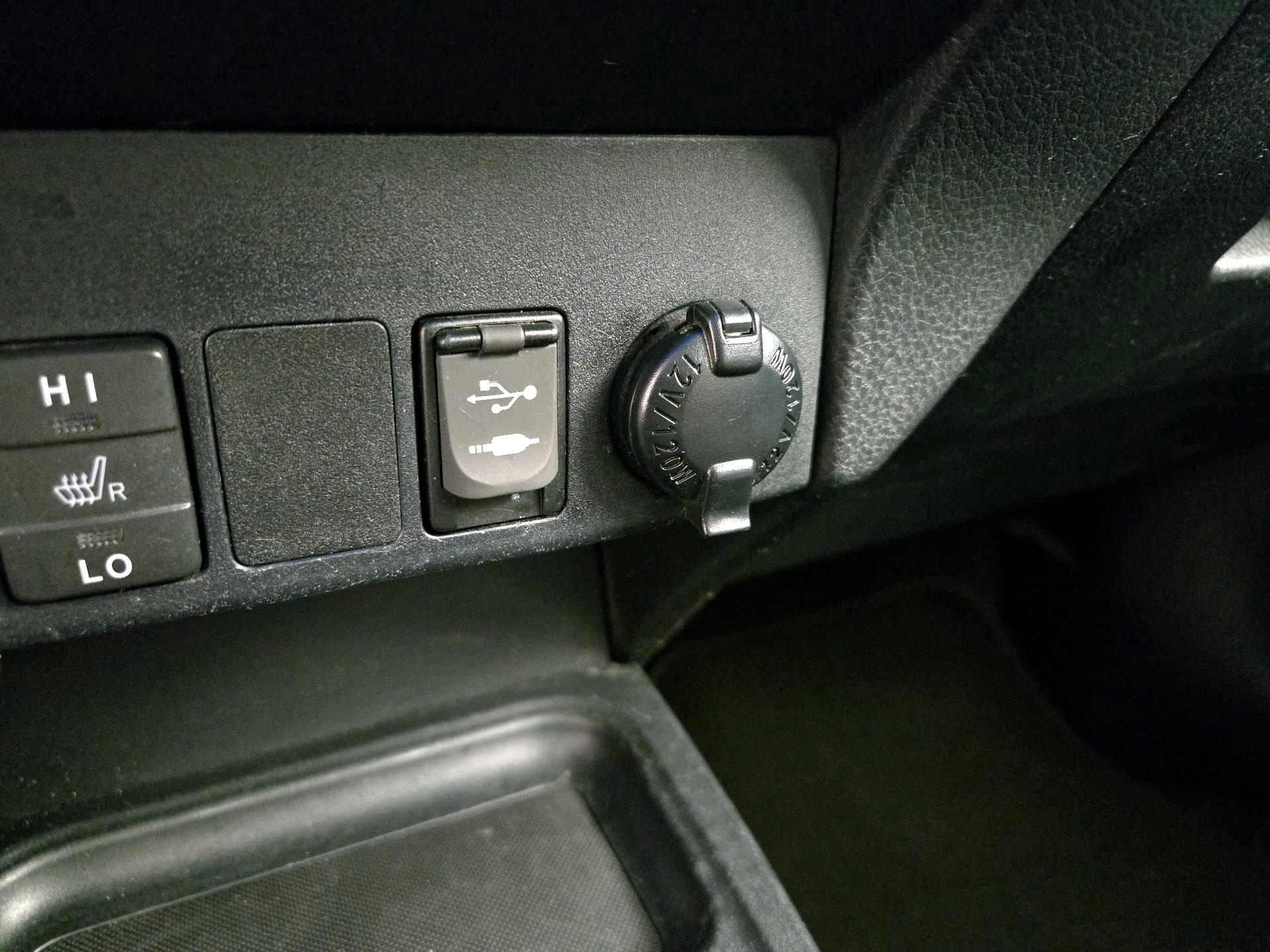 Thumbnail: 2017 Toyota RAV4 - 19