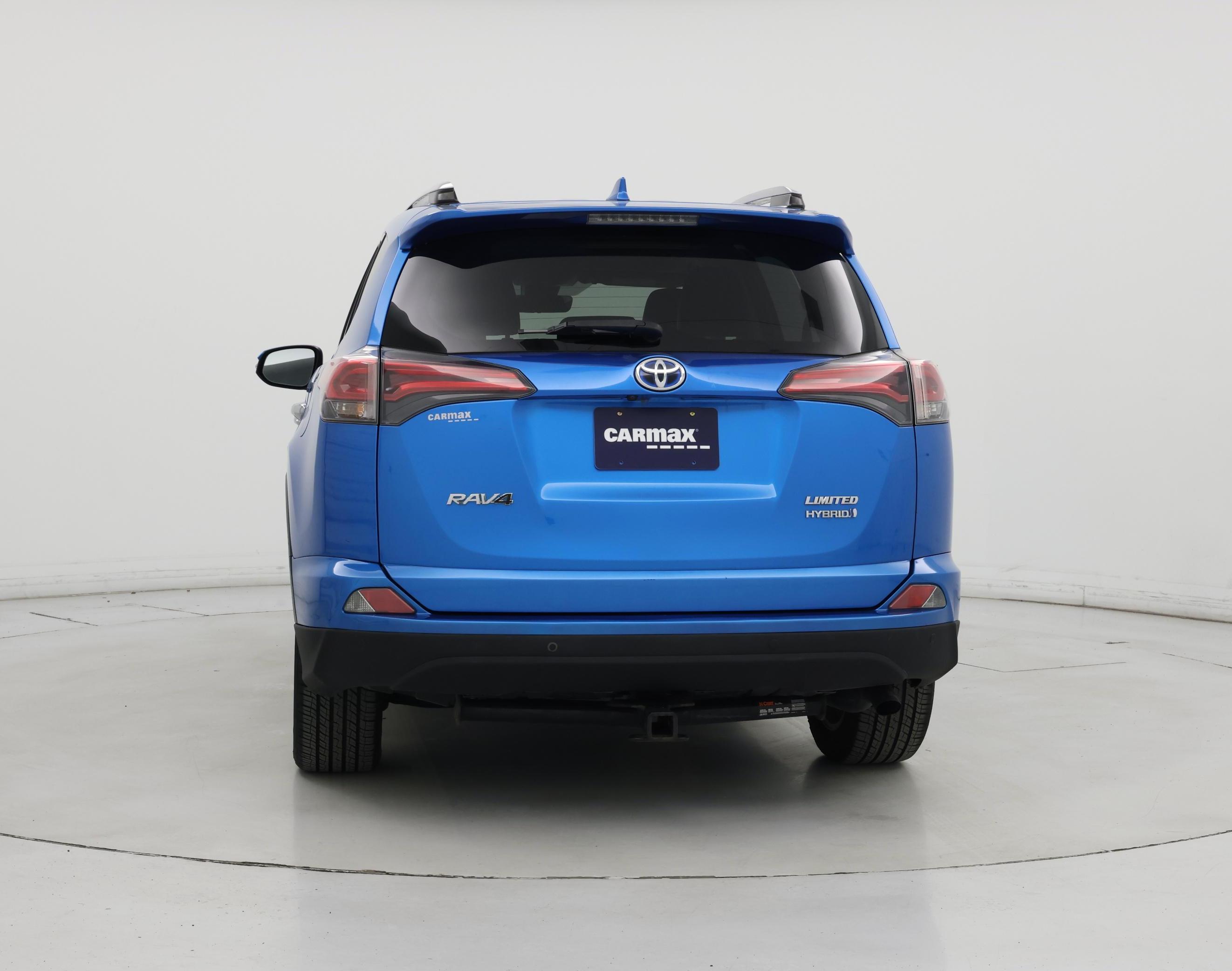 Thumbnail: 2017 Toyota RAV4 - 6