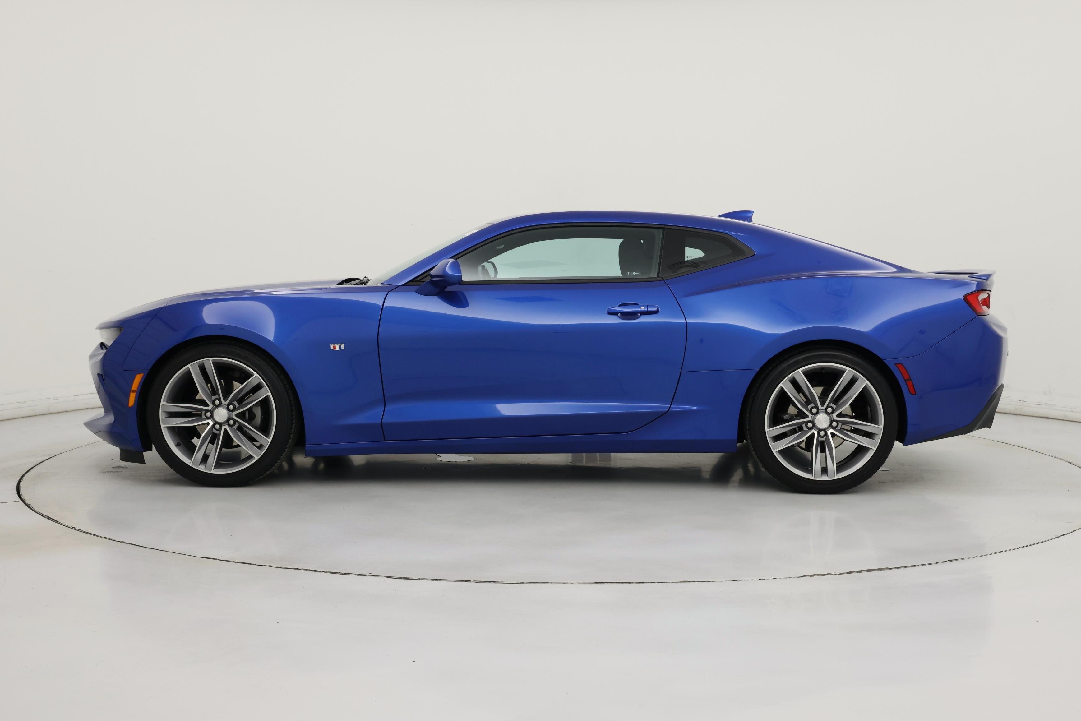 Thumbnail: 2018 Chevrolet Camaro - 3