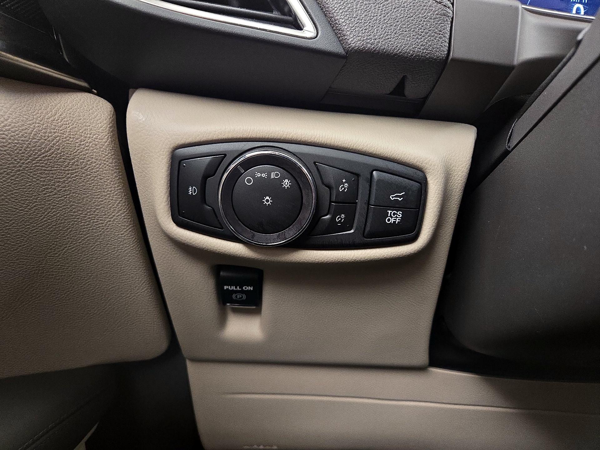 Thumbnail: 2020 Lincoln Nautilus - 13