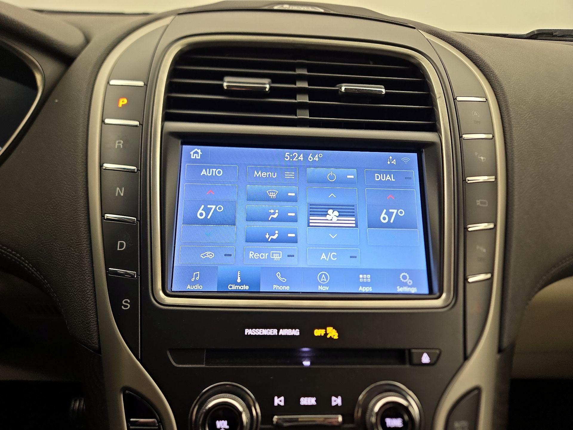 Thumbnail: 2020 Lincoln Nautilus - 17