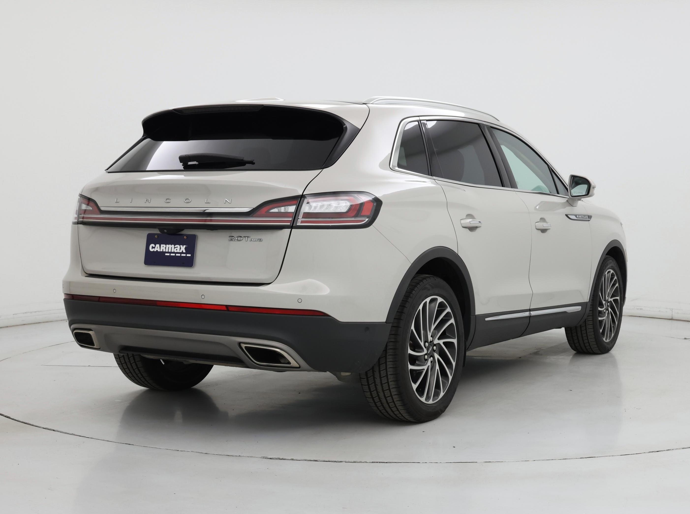 Thumbnail: 2020 Lincoln Nautilus - 8