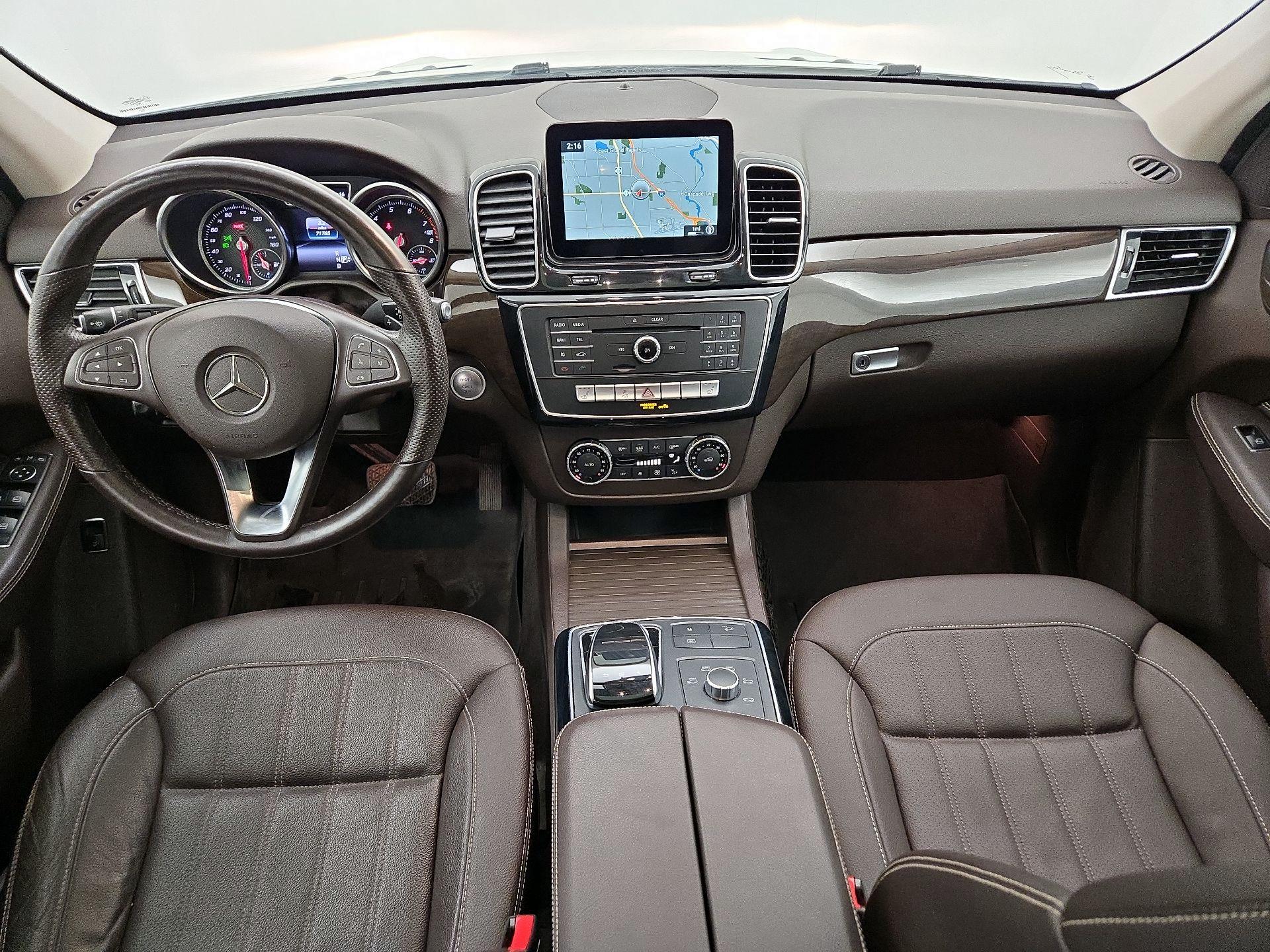 Thumbnail: 2016 Mercedes-Benz GLE - 9