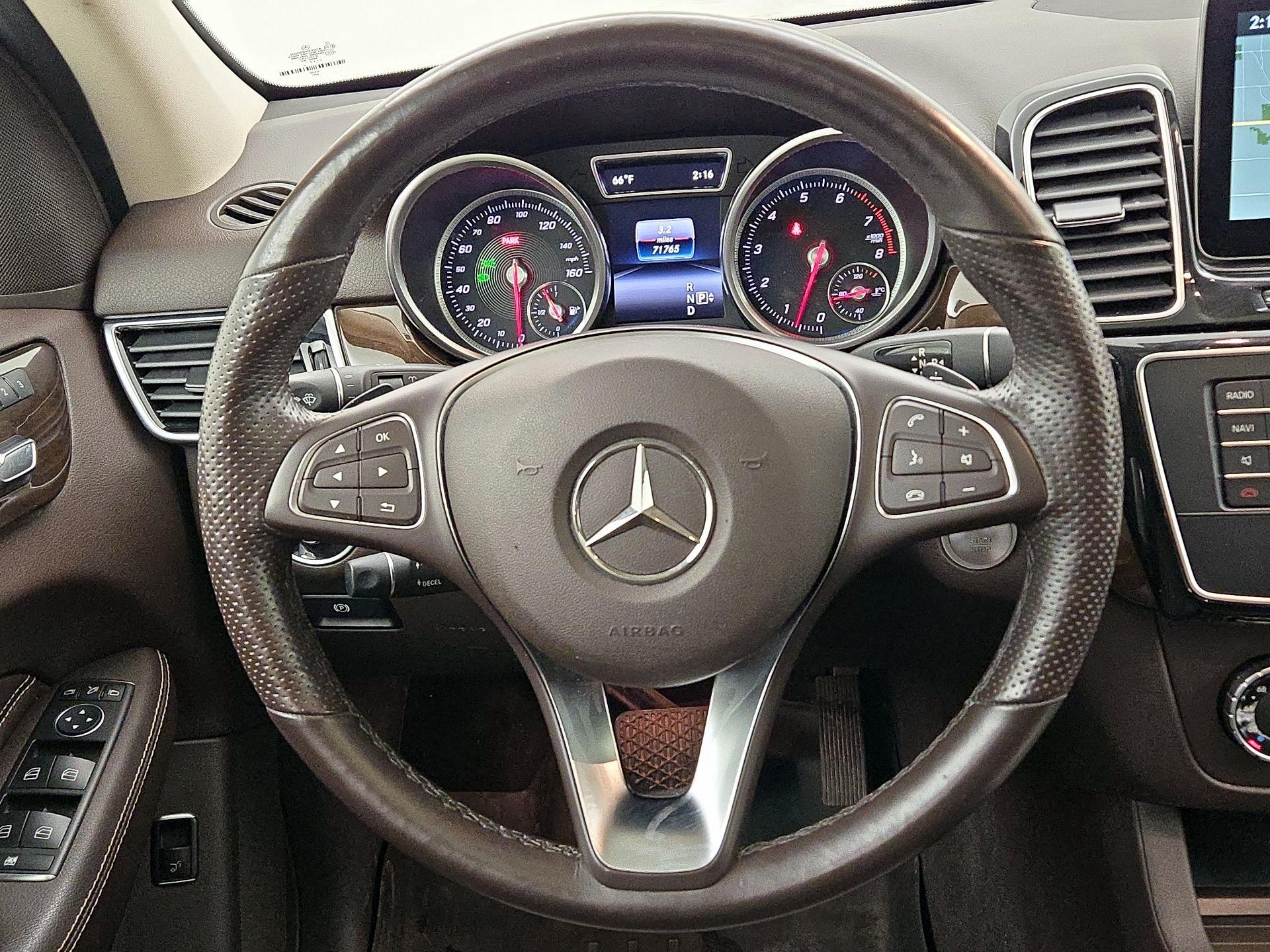 Thumbnail: 2016 Mercedes-Benz GLE - 10