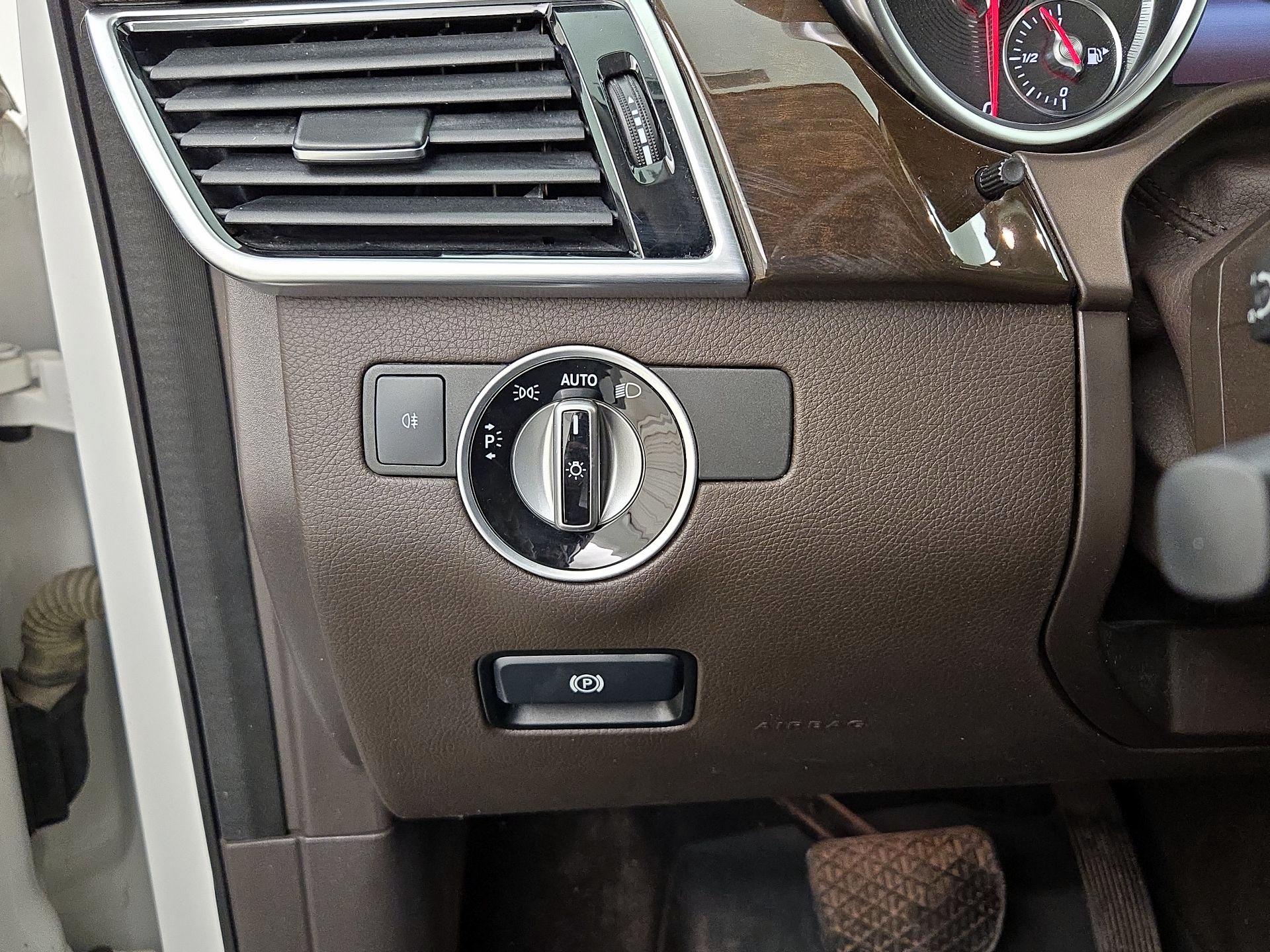 Thumbnail: 2016 Mercedes-Benz GLE - 13