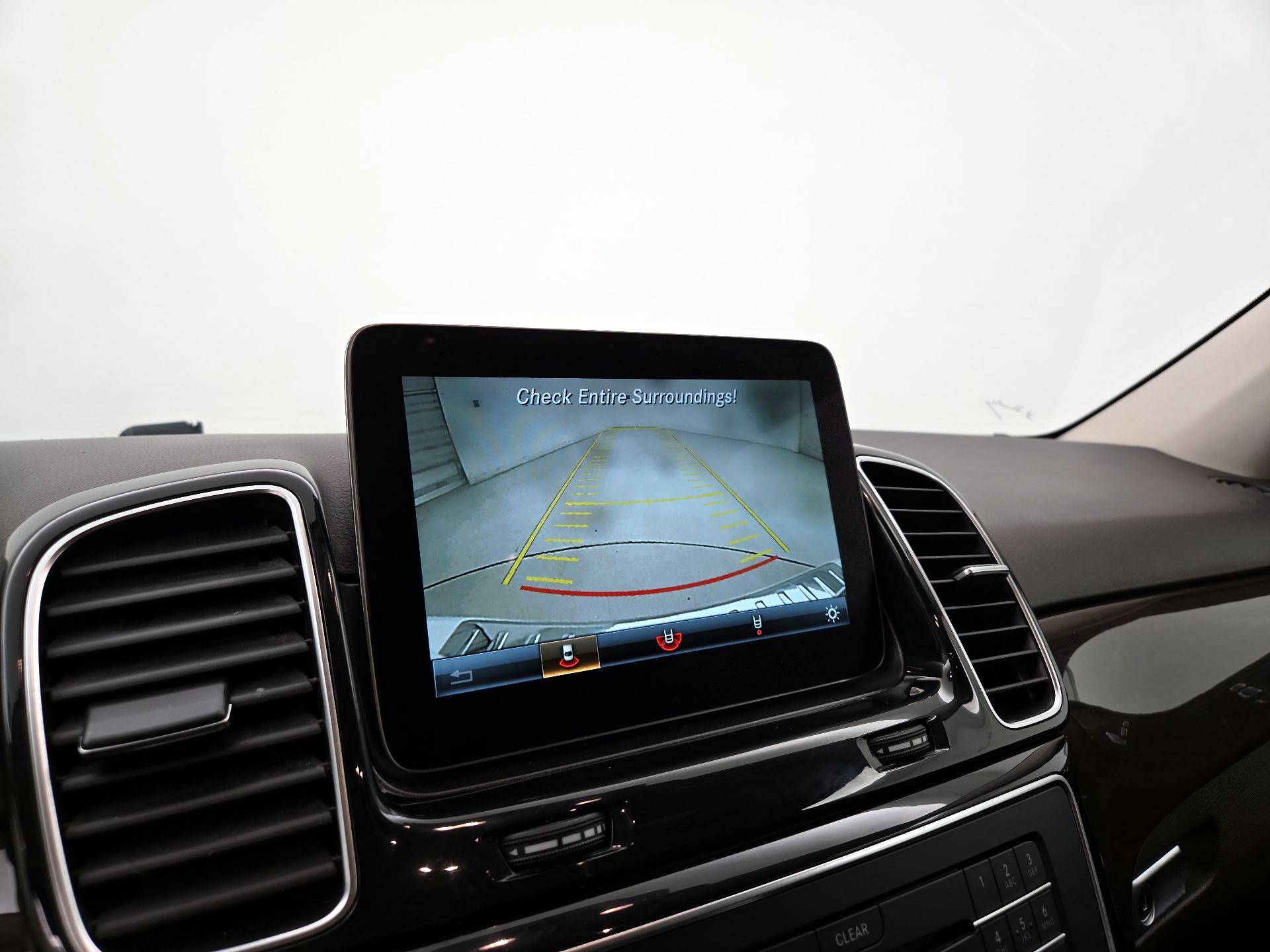 Thumbnail: 2016 Mercedes-Benz GLE - 15