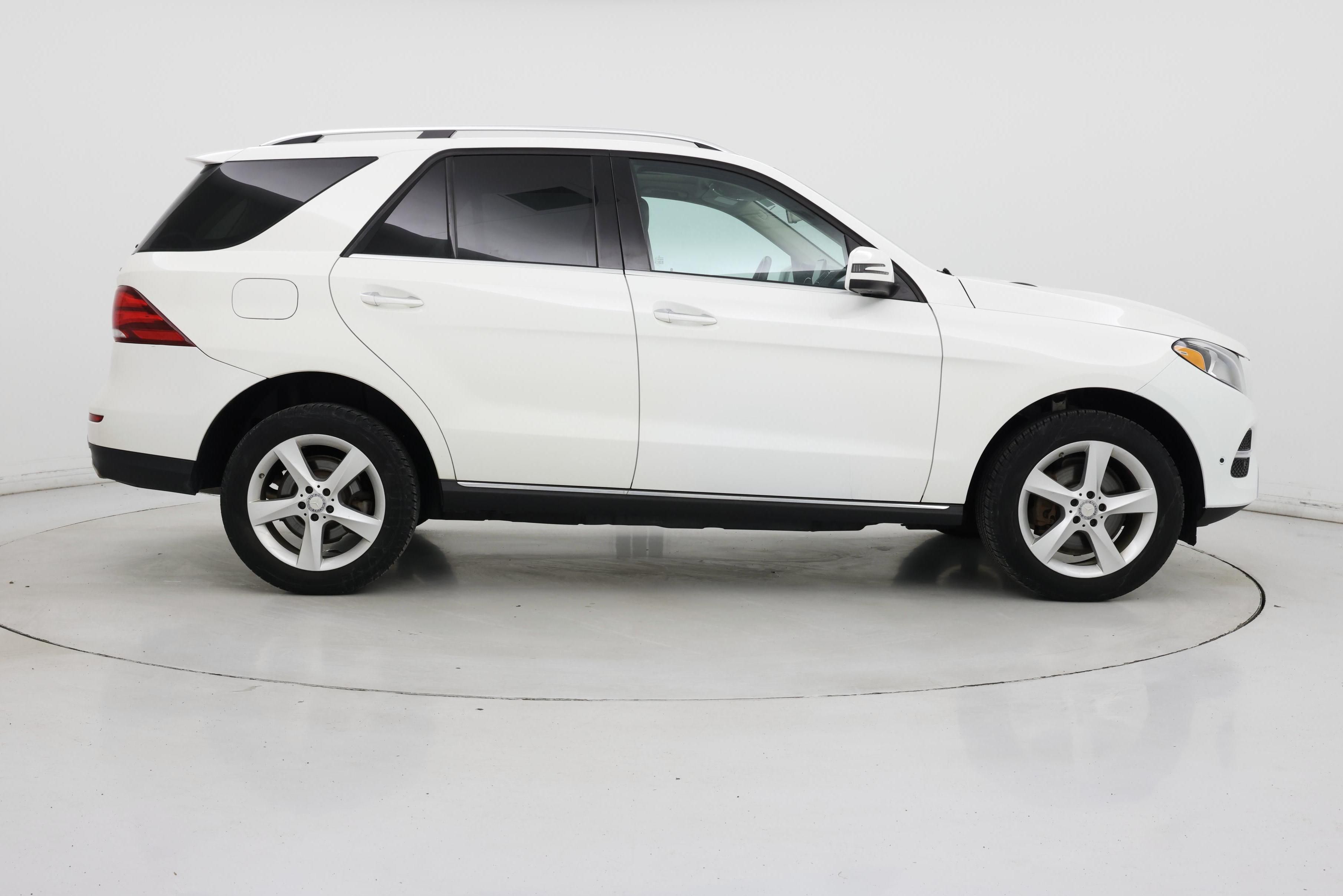 Thumbnail: 2016 Mercedes-Benz GLE - 7