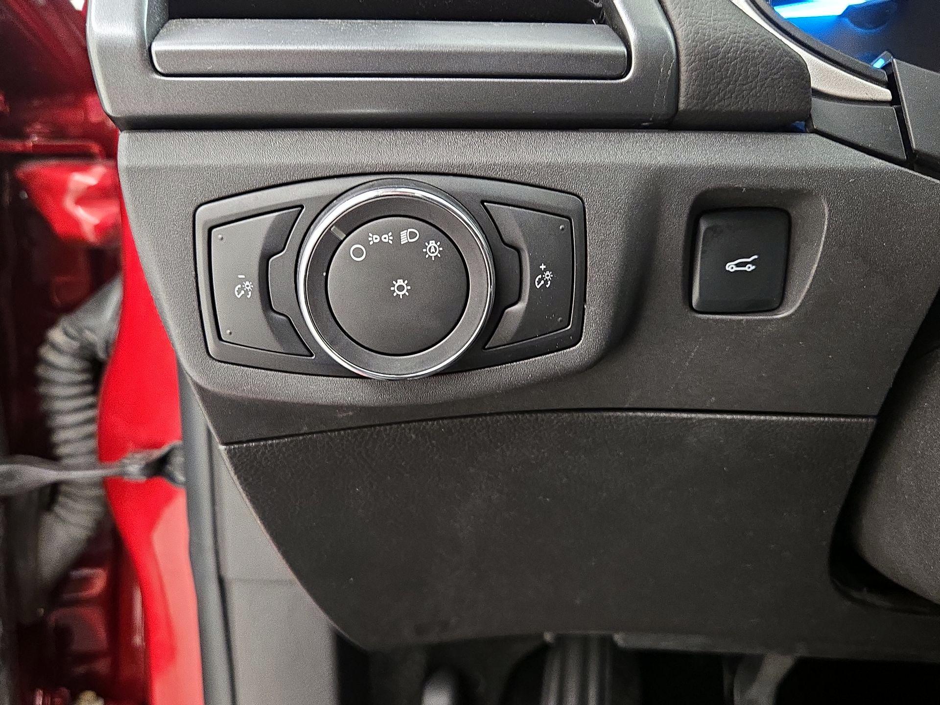 Thumbnail: 2014 Ford Fusion - 13