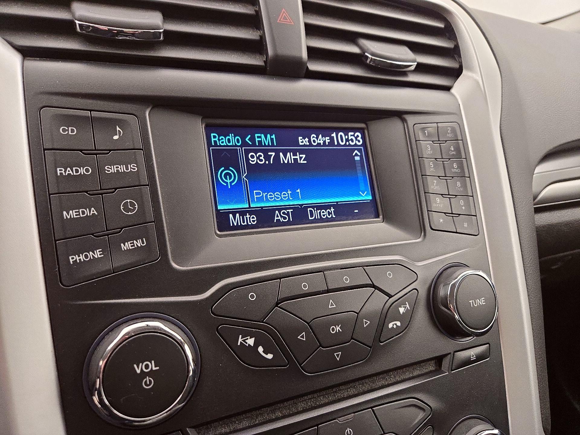 Thumbnail: 2014 Ford Fusion - 14