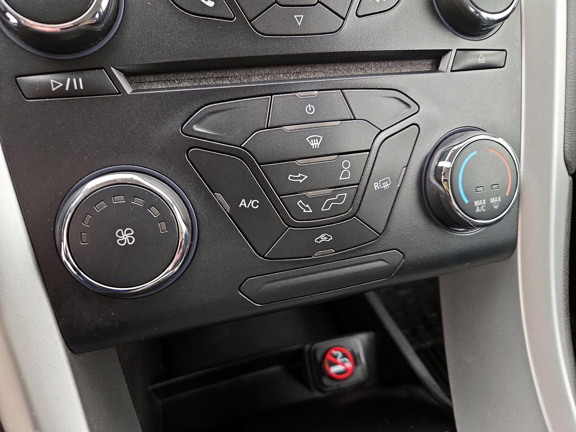 Thumbnail: 2014 Ford Fusion - 15